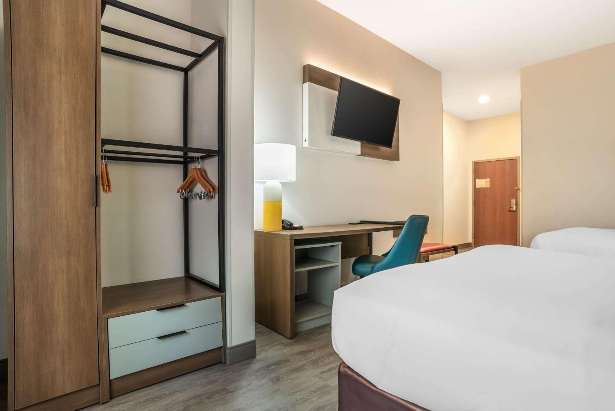 Comfort & Hotel 3*