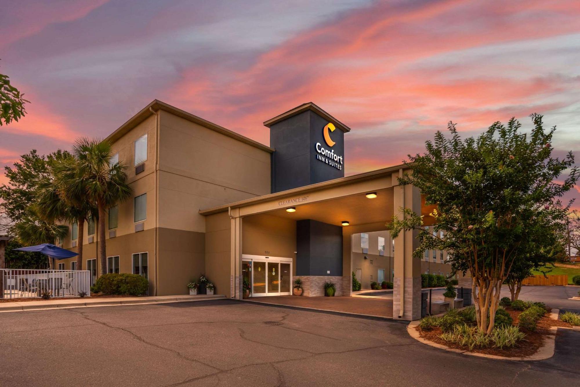 Comfort & Hotel Crestview