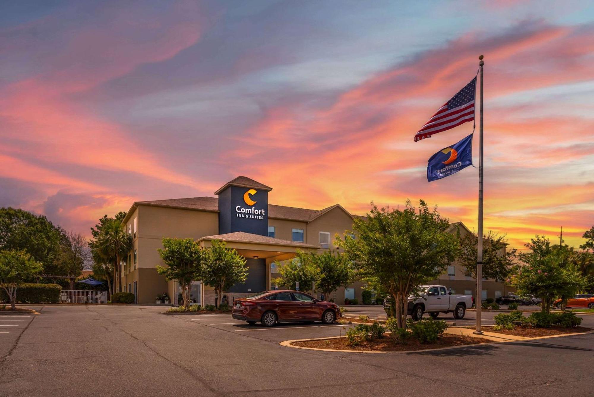 Comfort & 3* Crestview
