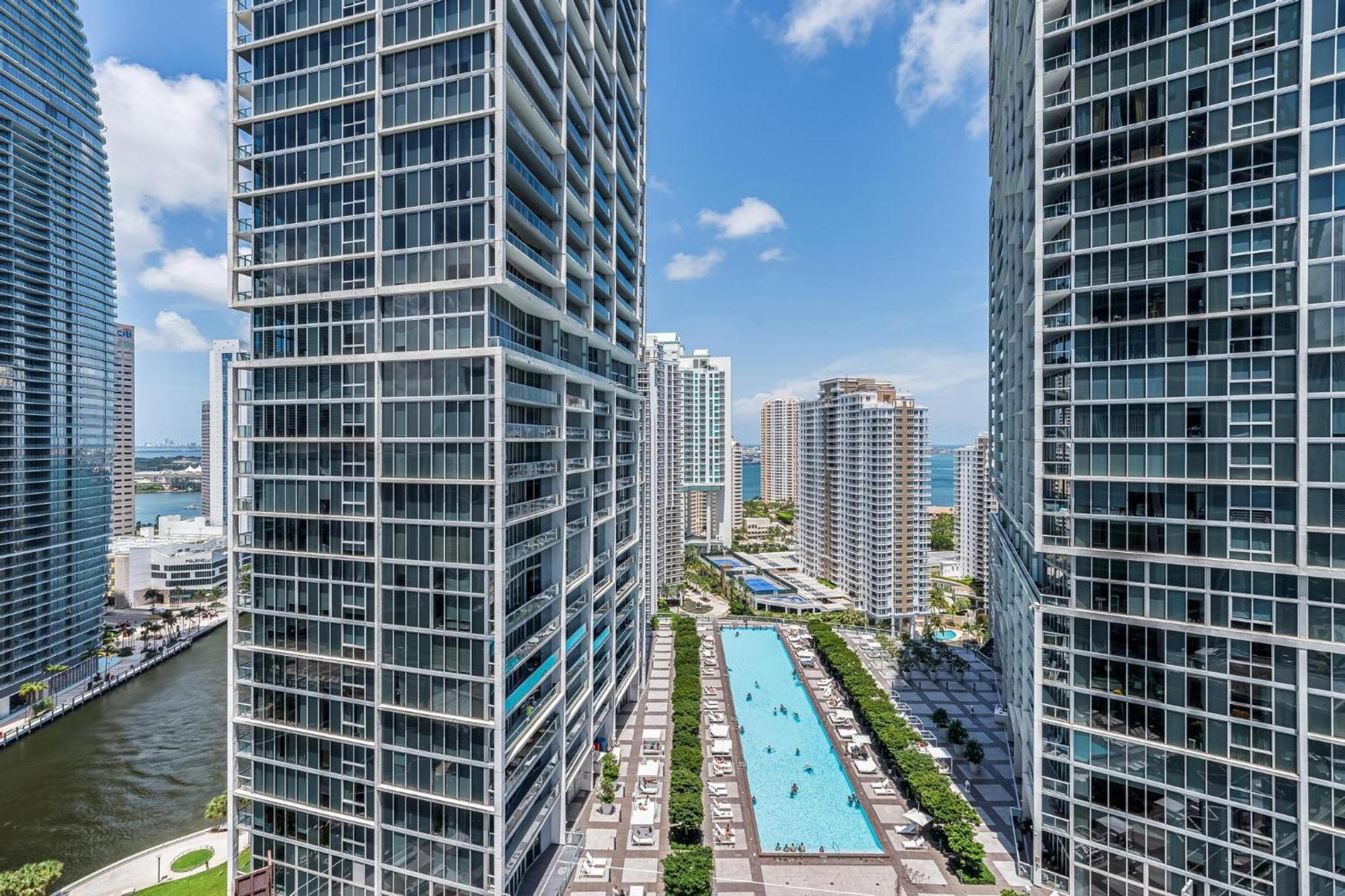 Apartment Icon Brickell Miami- 2 Bedroom With And Water Views! *