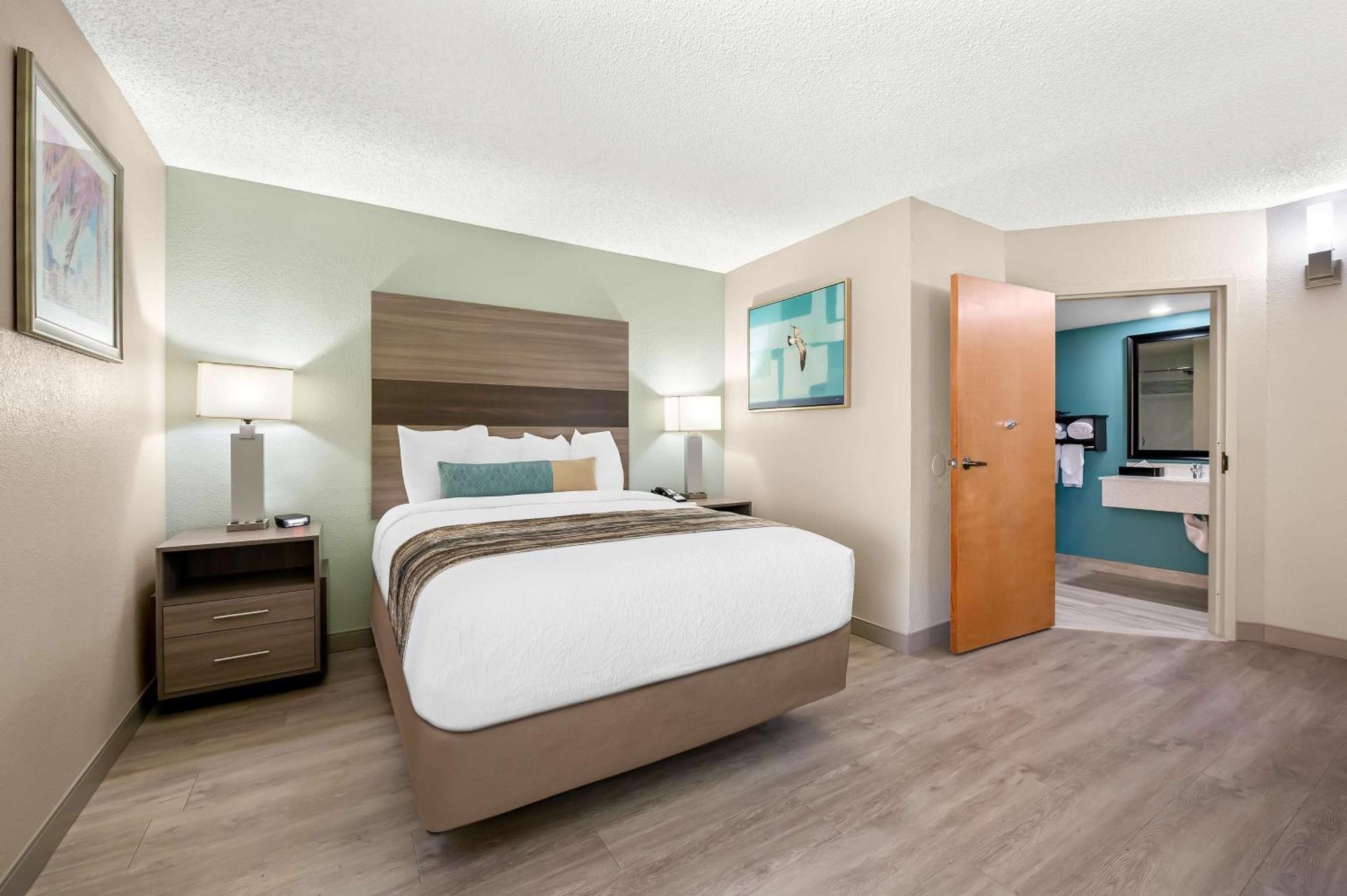 Hotel Western Intracoastal 3*