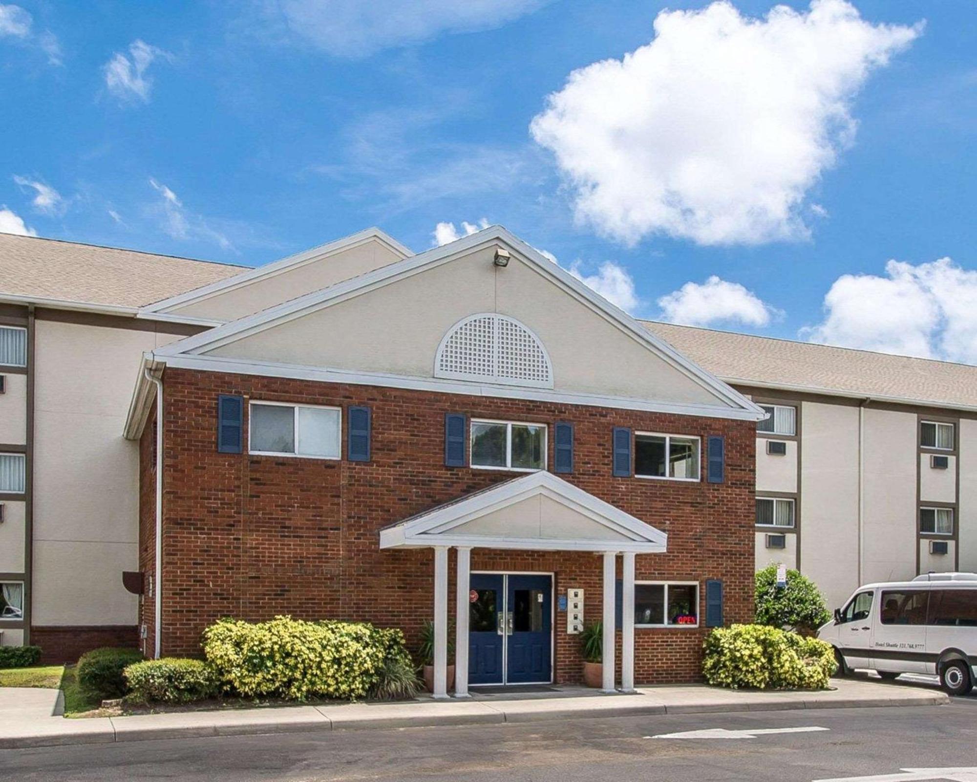 Suburban Airport Hotel 2*