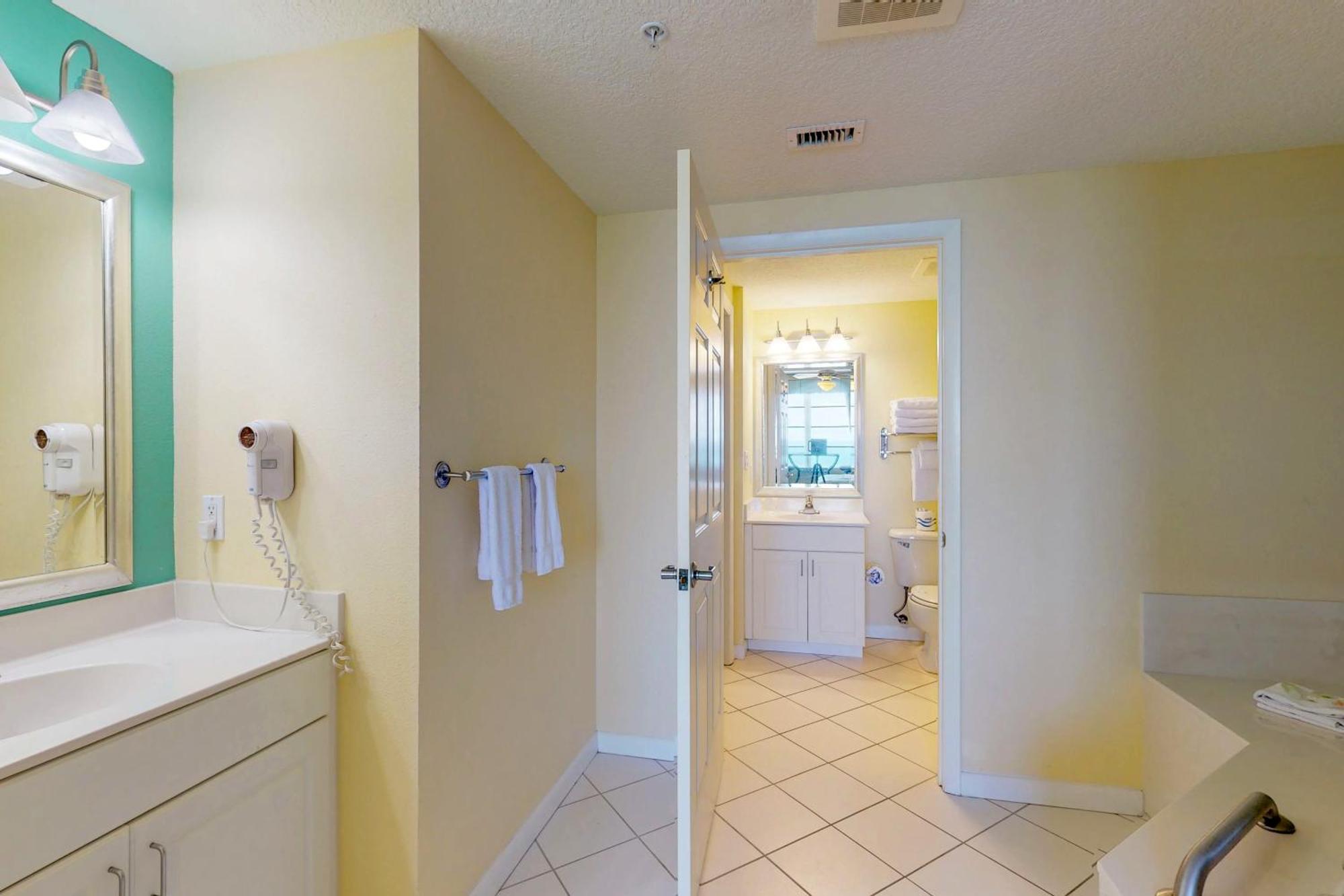 Apartment Ocean Walk 2023a & 2023b