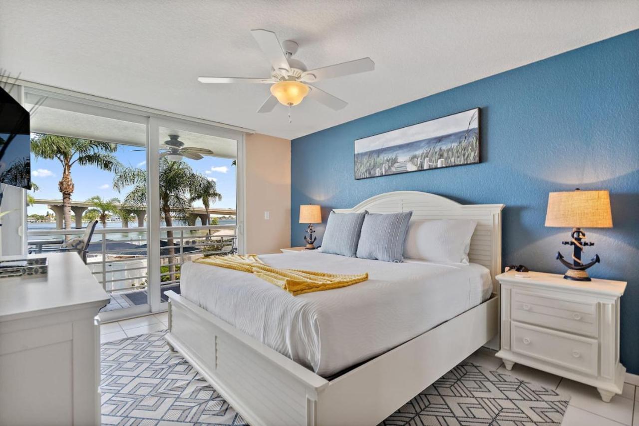 Isla Del Sol 9 222 2bd 2ba Amazing View * Tierra Verde