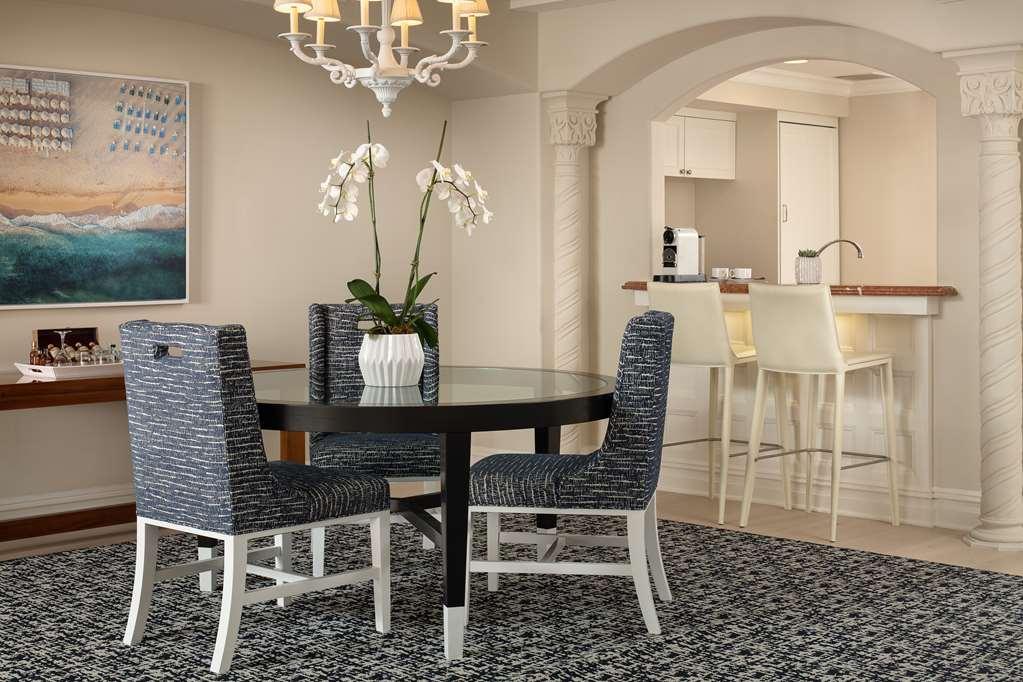 Hotel Yacht Club At The Adults-only