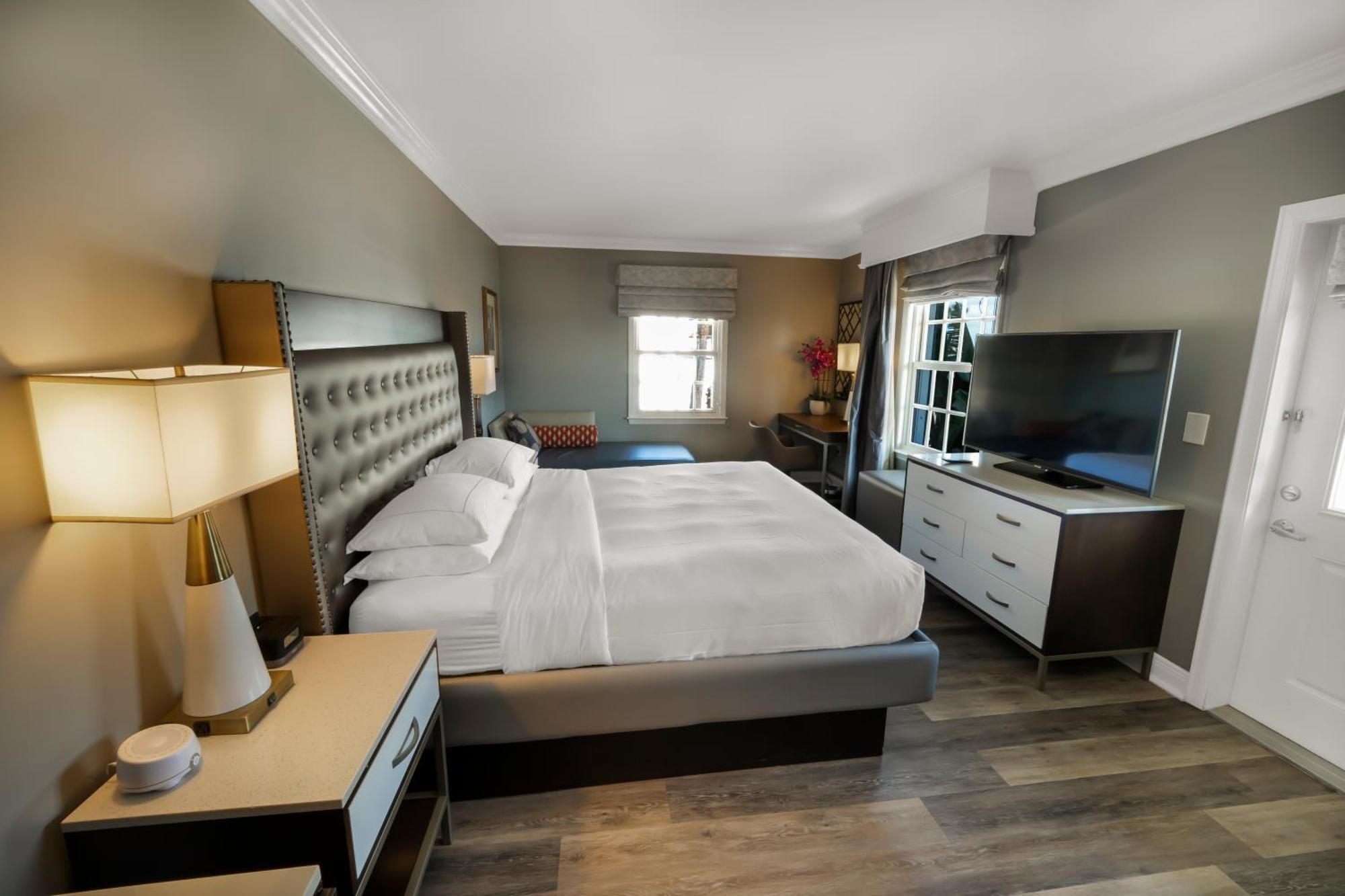 Hilton Historic Bayfront 4*