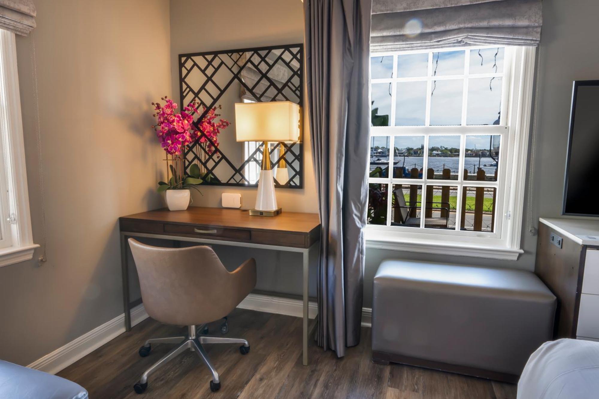 Hilton Historic Bayfront Hotel 4*
