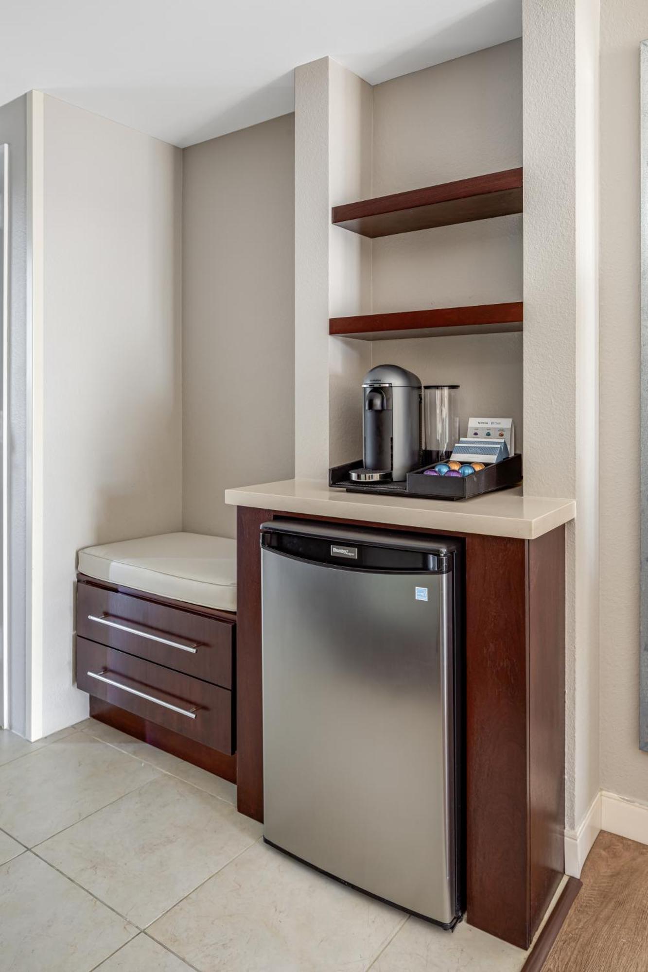 Delray Sands 4*