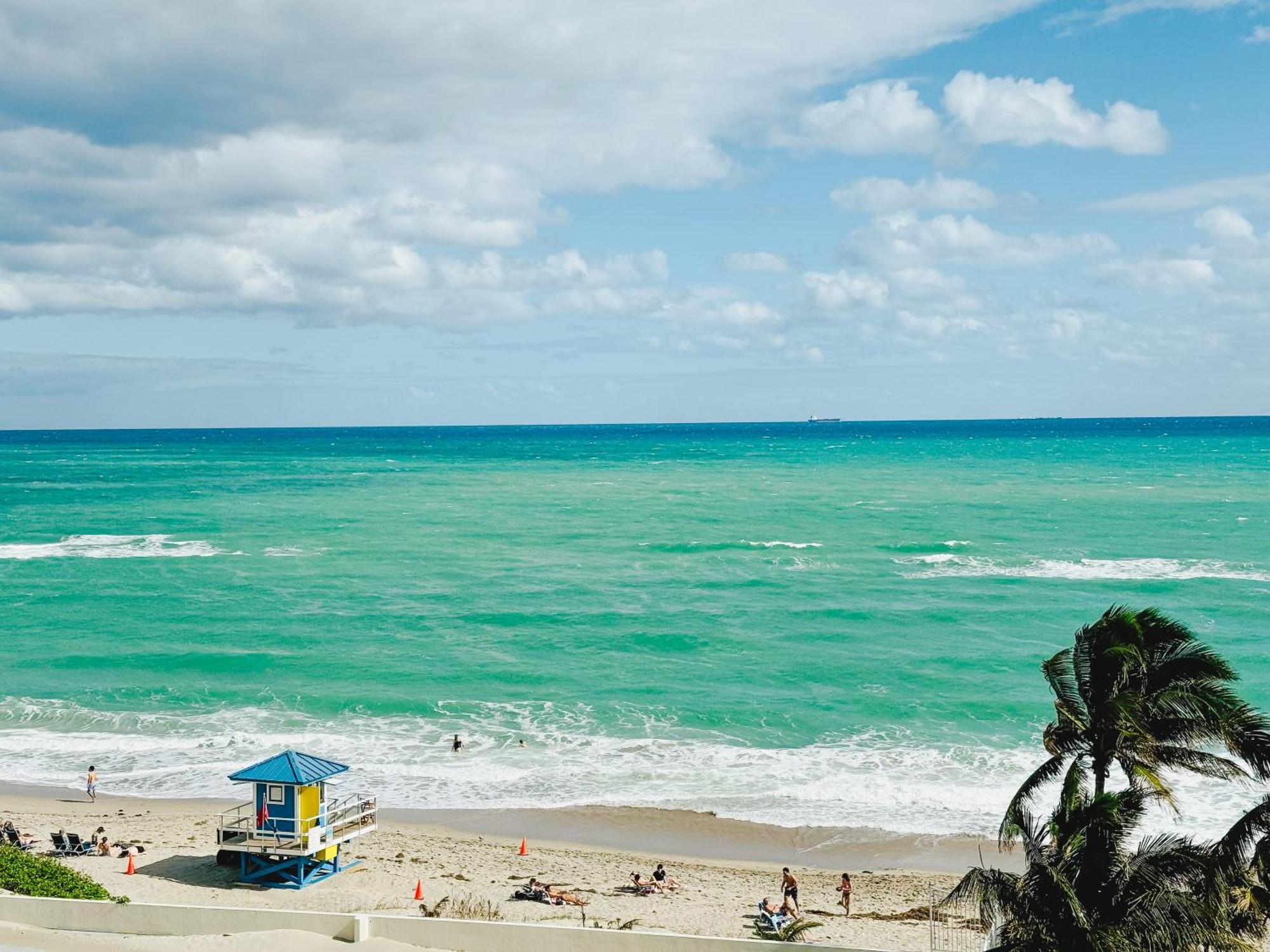 The Tides On Miami Hollywood