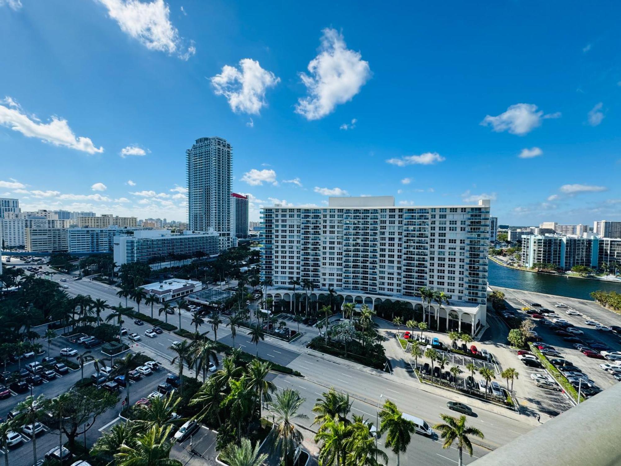 The Tides On Miami Hollywood