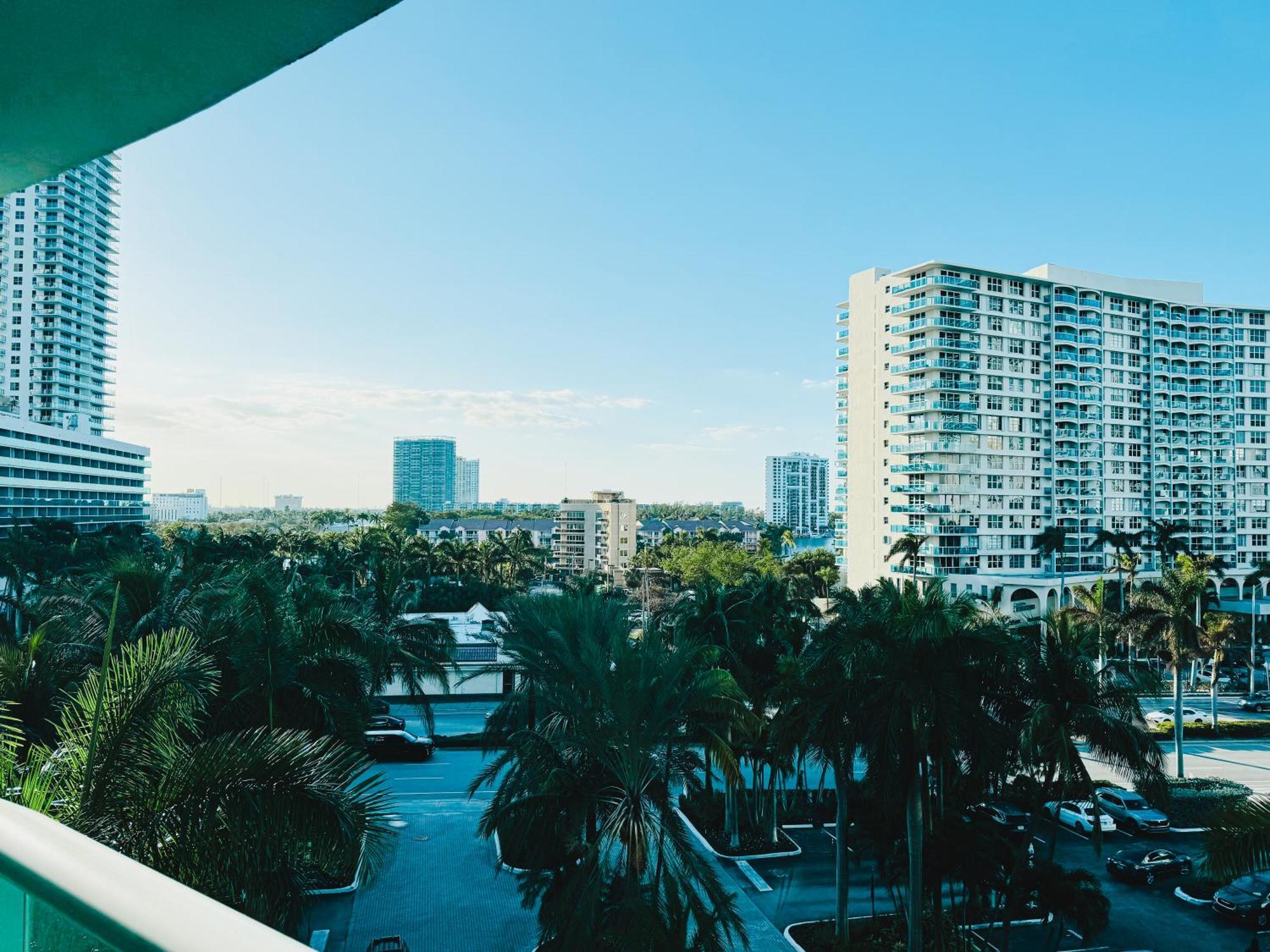 The Tides On Miami Apartment Hollywood