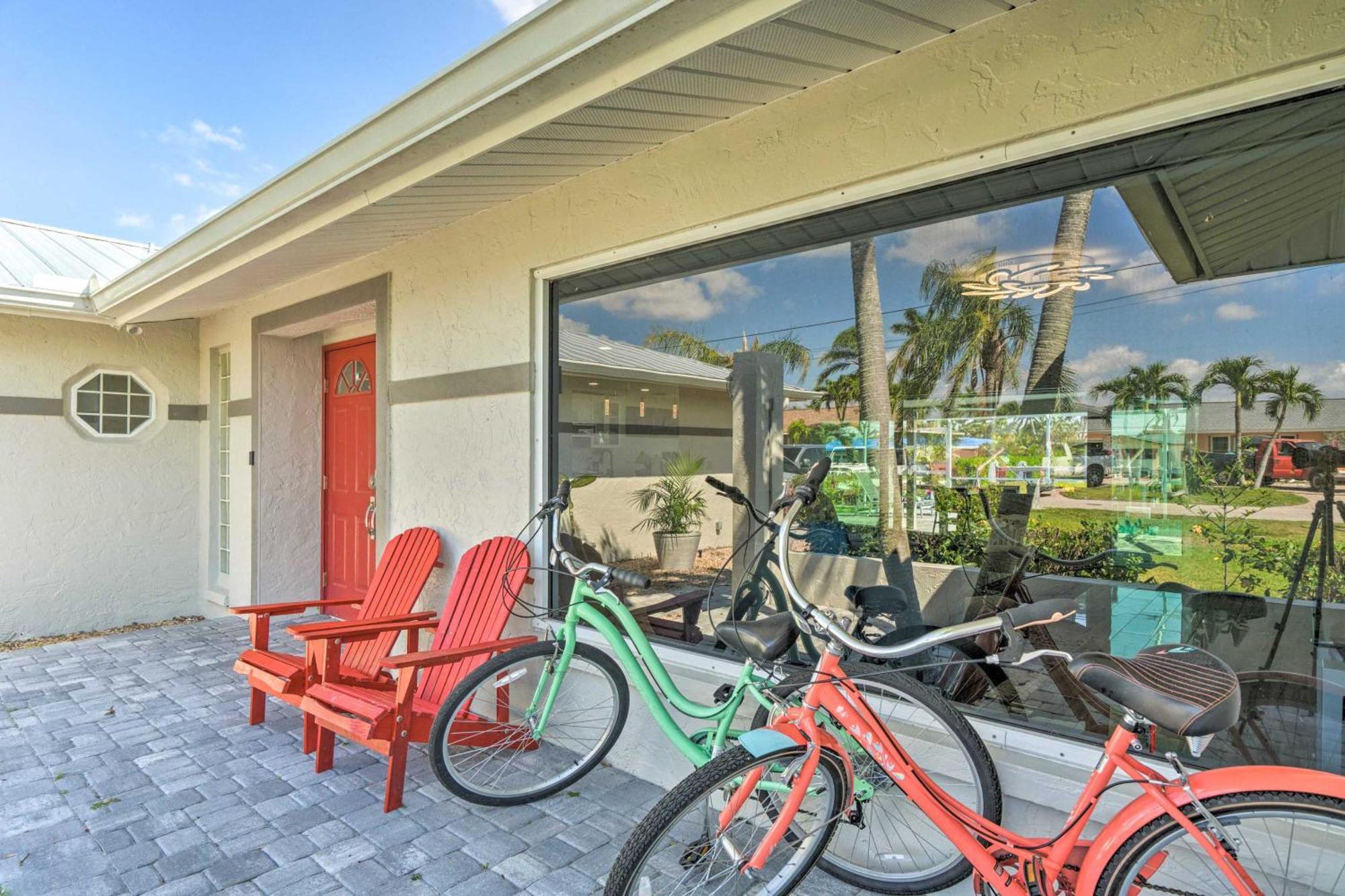 Holiday home Canal-front Oasis With Pool And Dock! Cape Coral