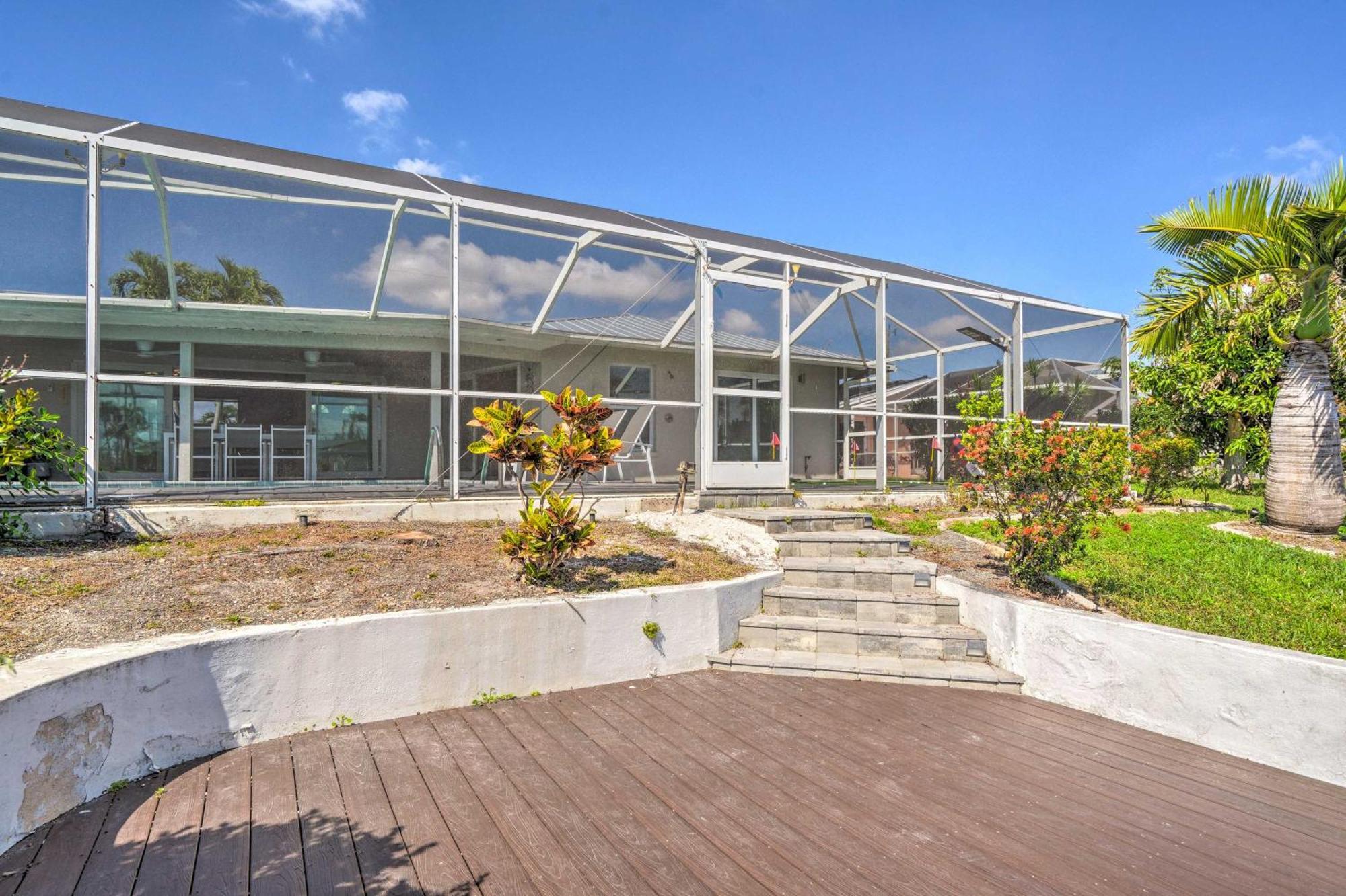 Canal-front Oasis With Pool And Dock! Holiday home *