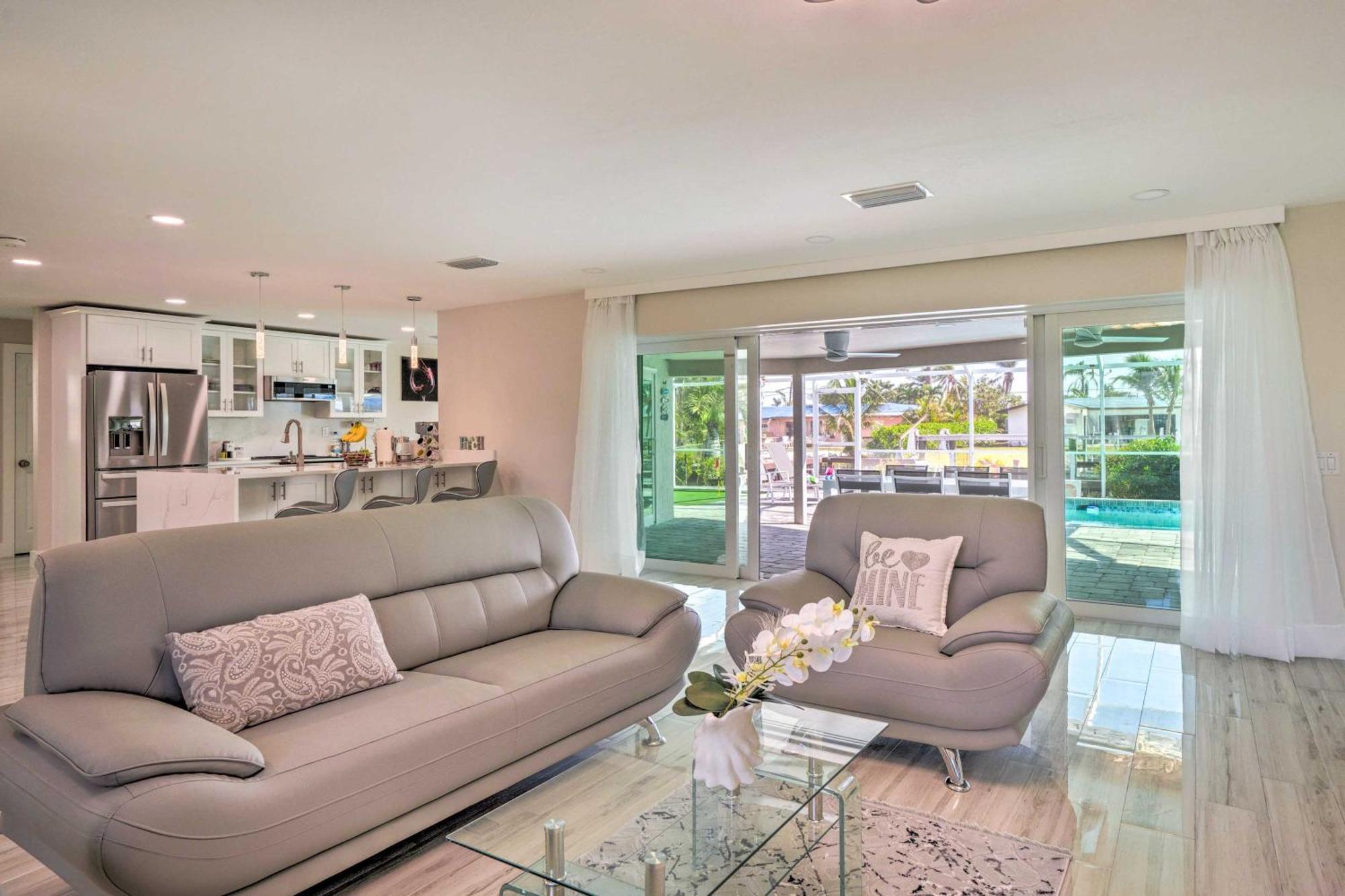 Canal-front Oasis With Pool And Dock! * Cape Coral