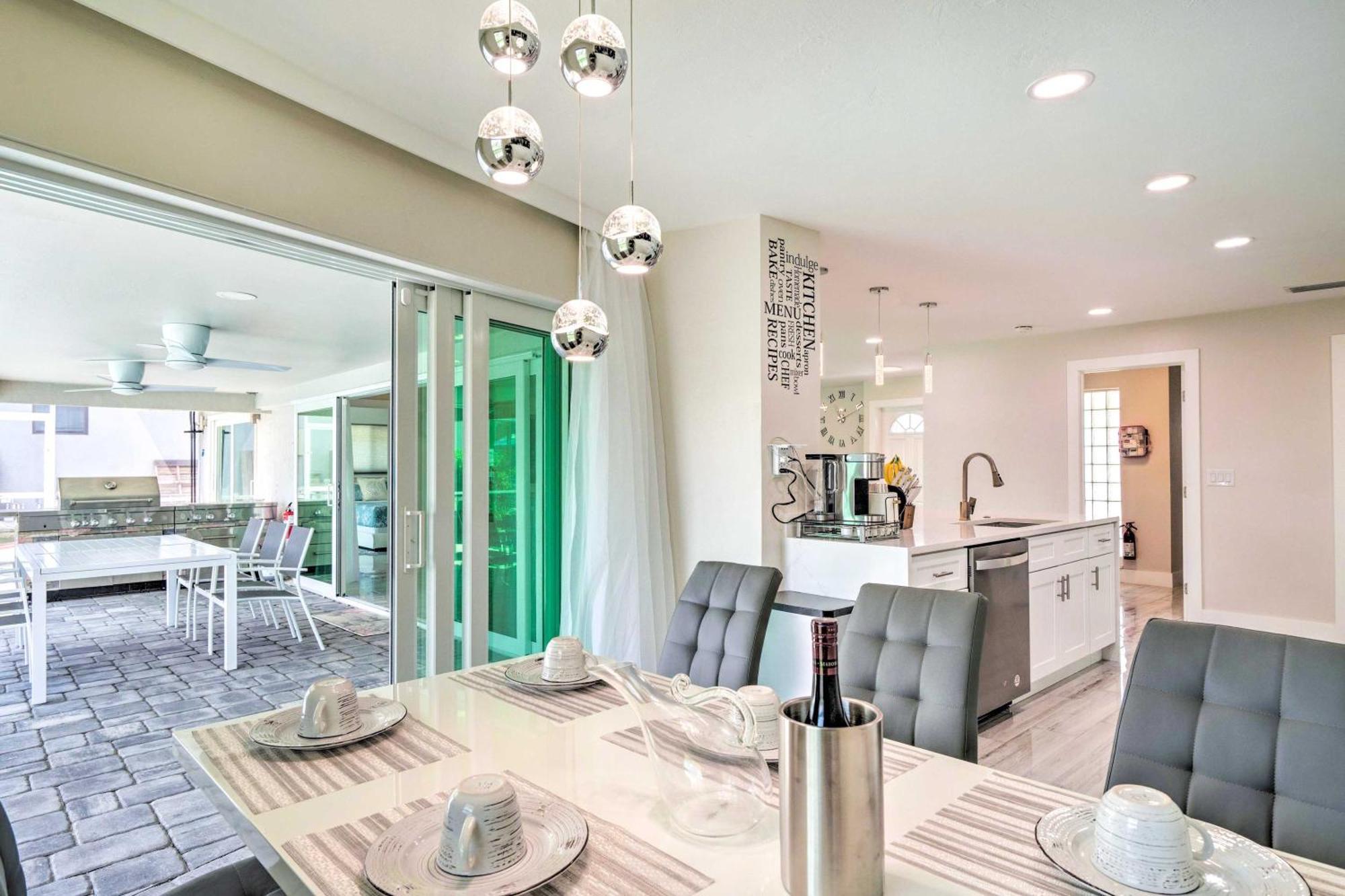 Canal-front Oasis With Pool And Dock! * Cape Coral