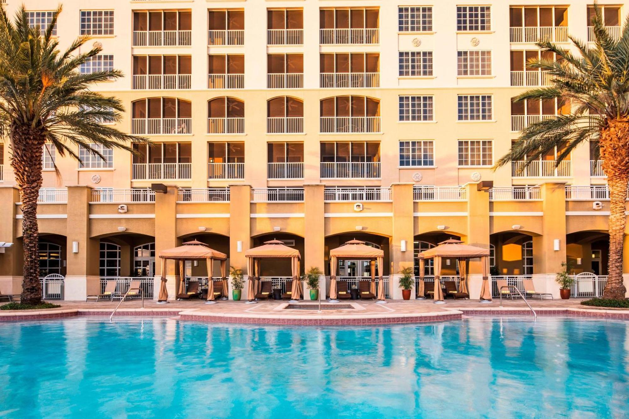 Resort The Westin At Marina Village