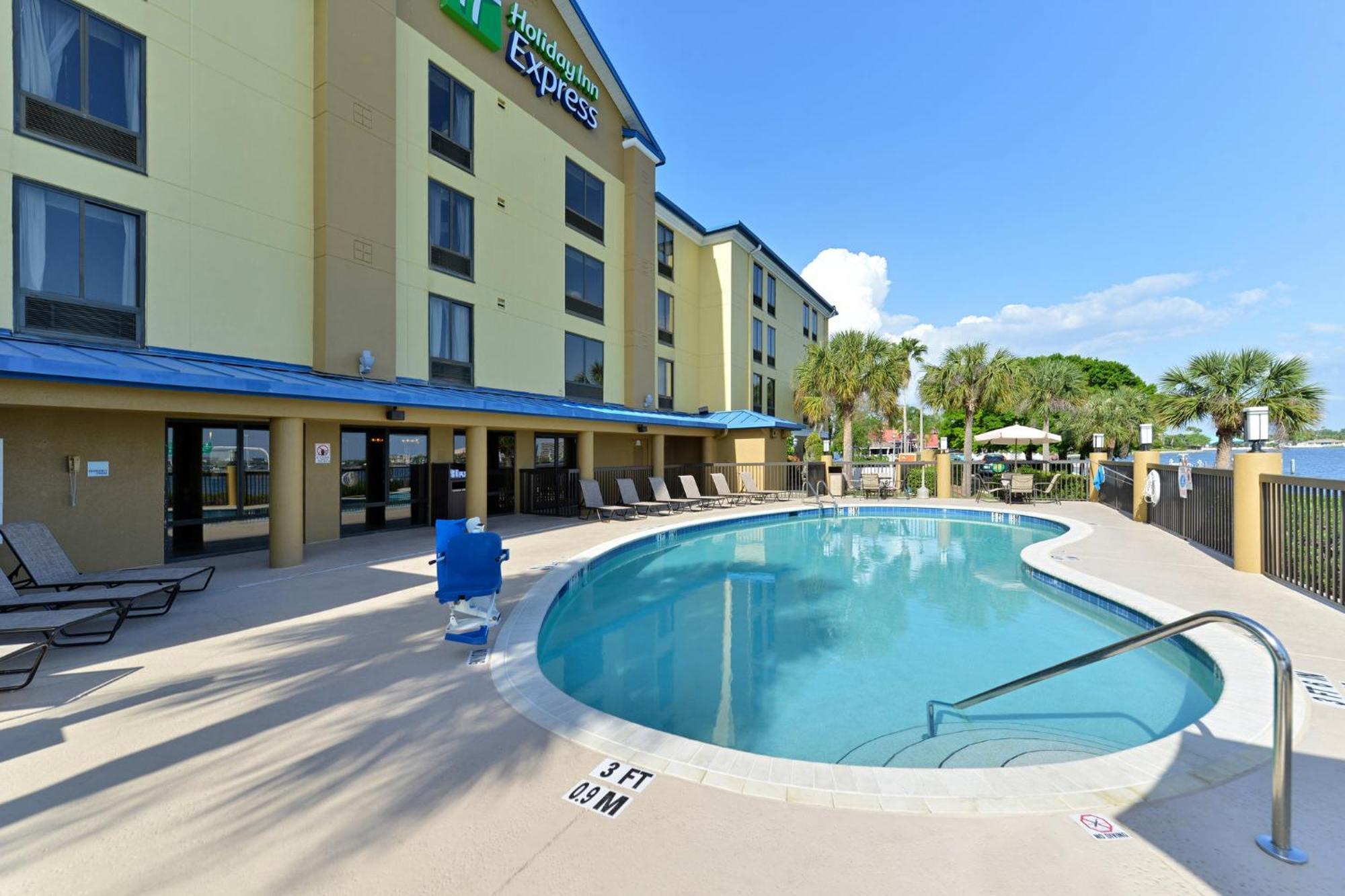Express & Tampa-rocky Point Island By Ihg Tampa