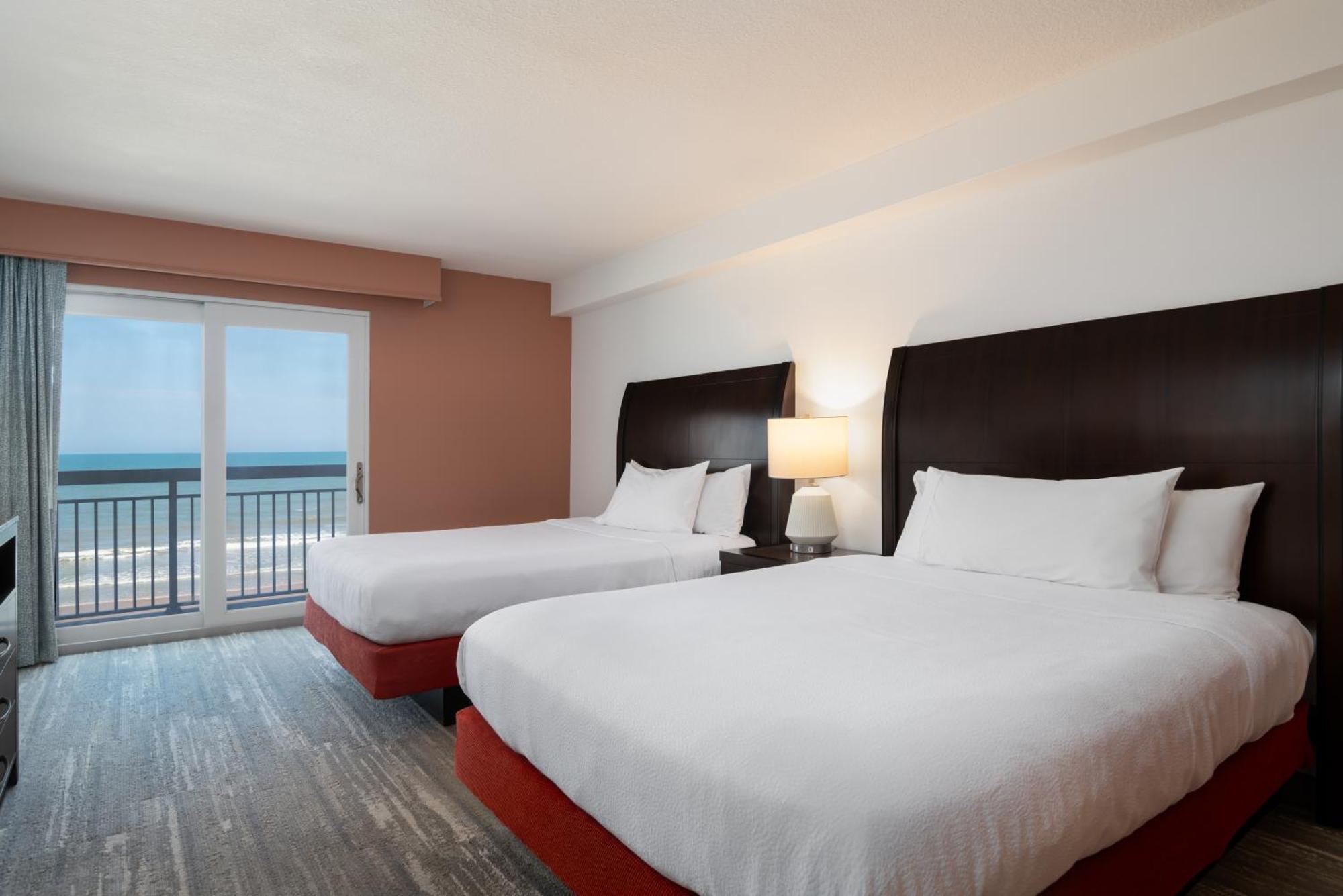 Hilton Garden Daytona Oceanfront 3*