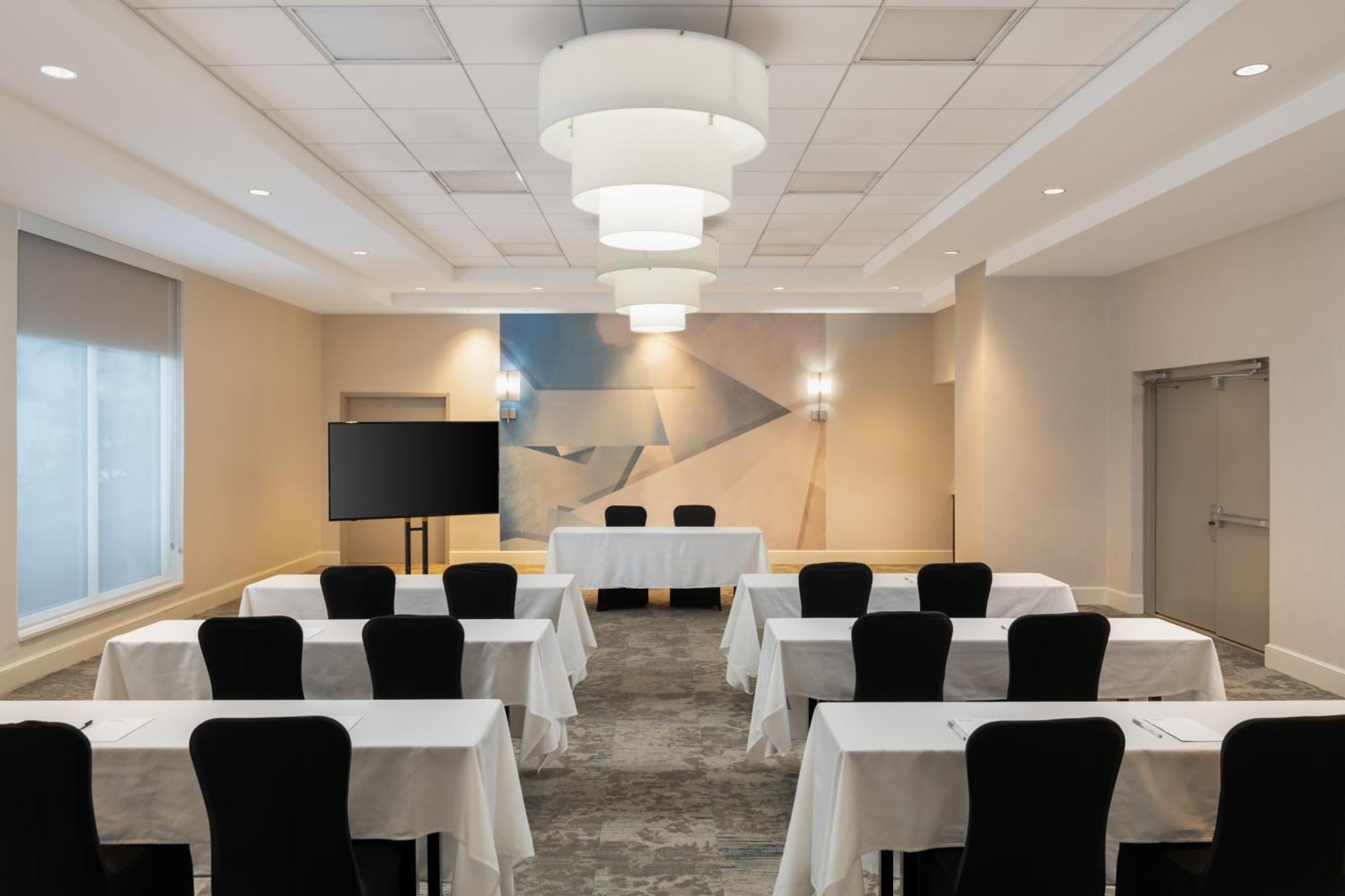Hilton Garden Daytona Oceanfront 3*