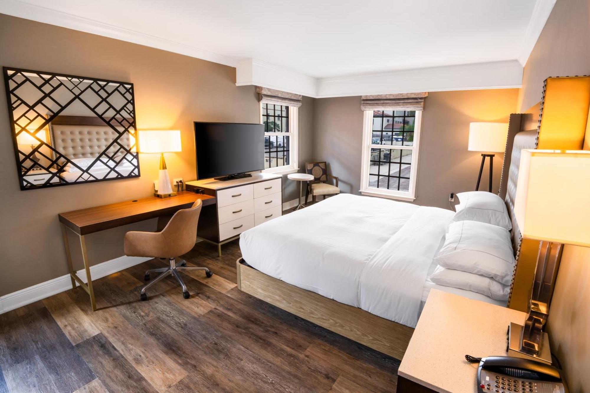 Hilton Historic Bayfront 4*