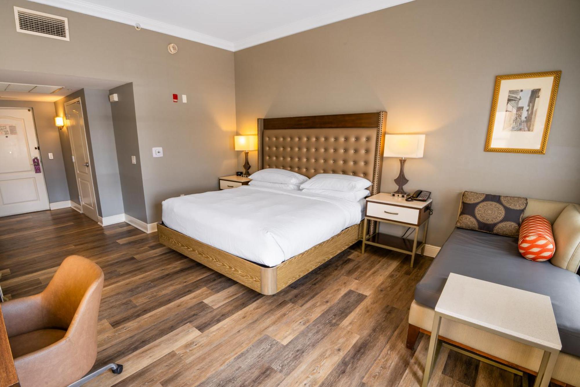Hotel Hilton Historic Bayfront 4*