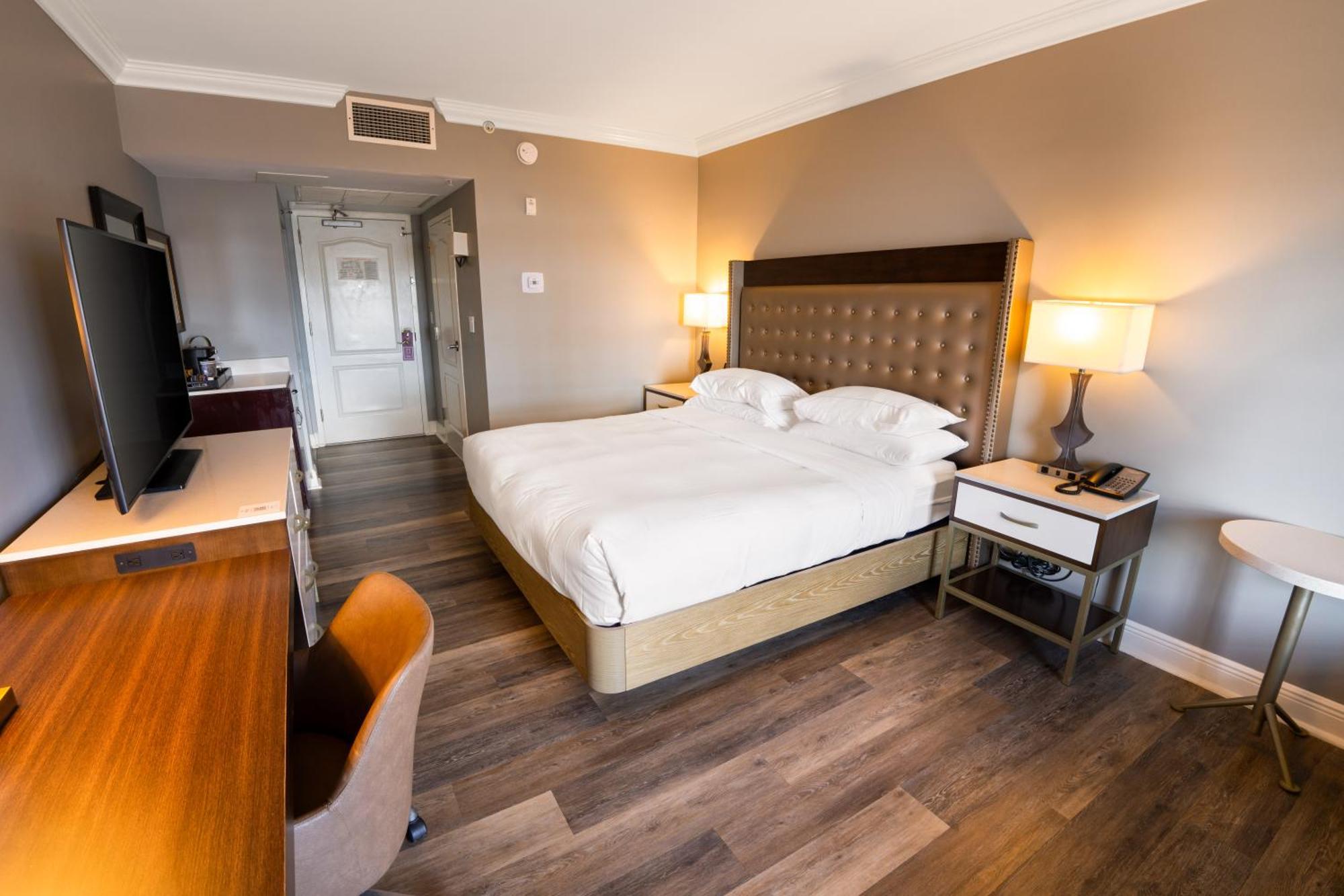 Hilton Historic Bayfront 4*