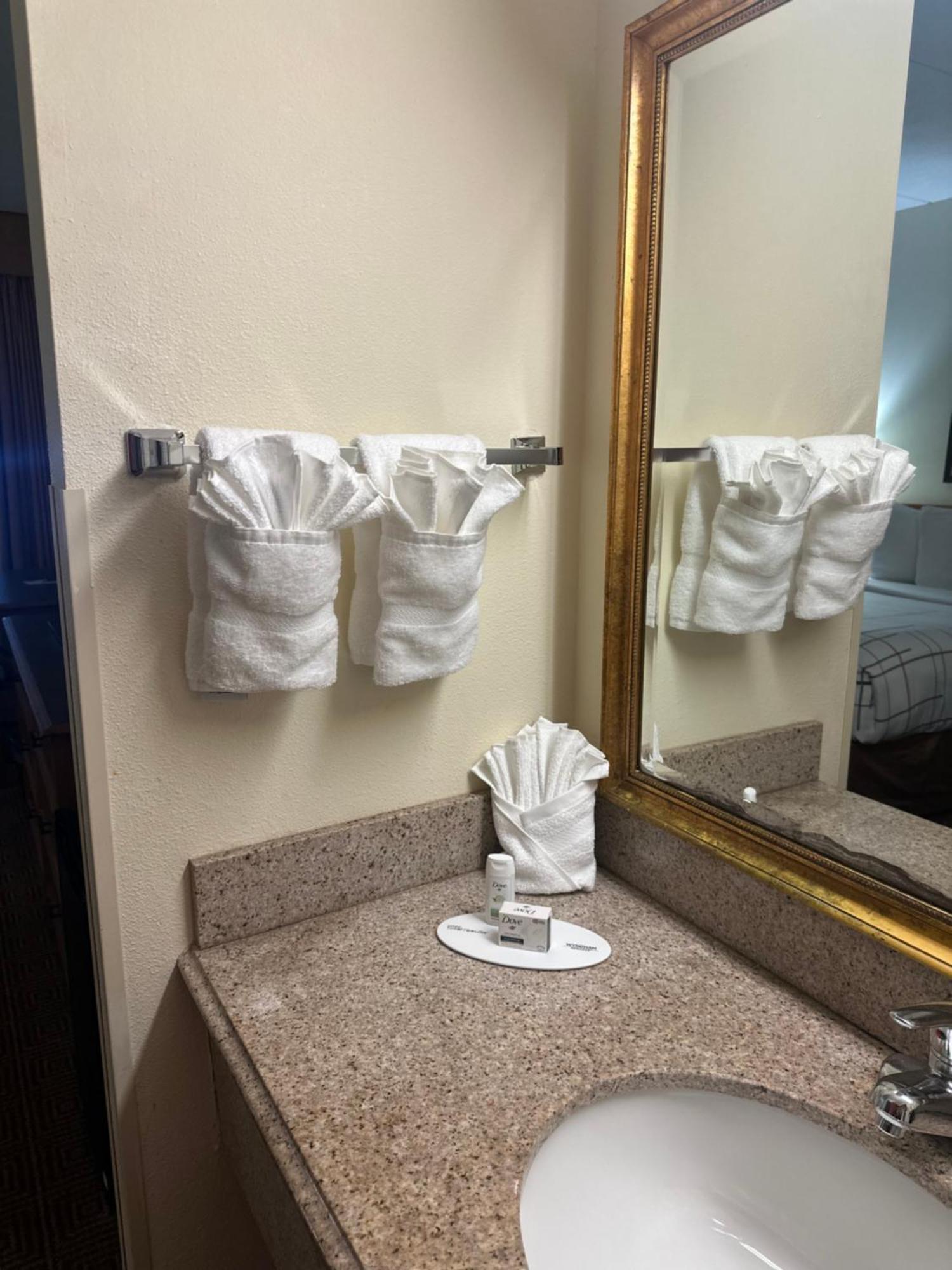 La Quinta & By Wyndham Sawgrass Hotel