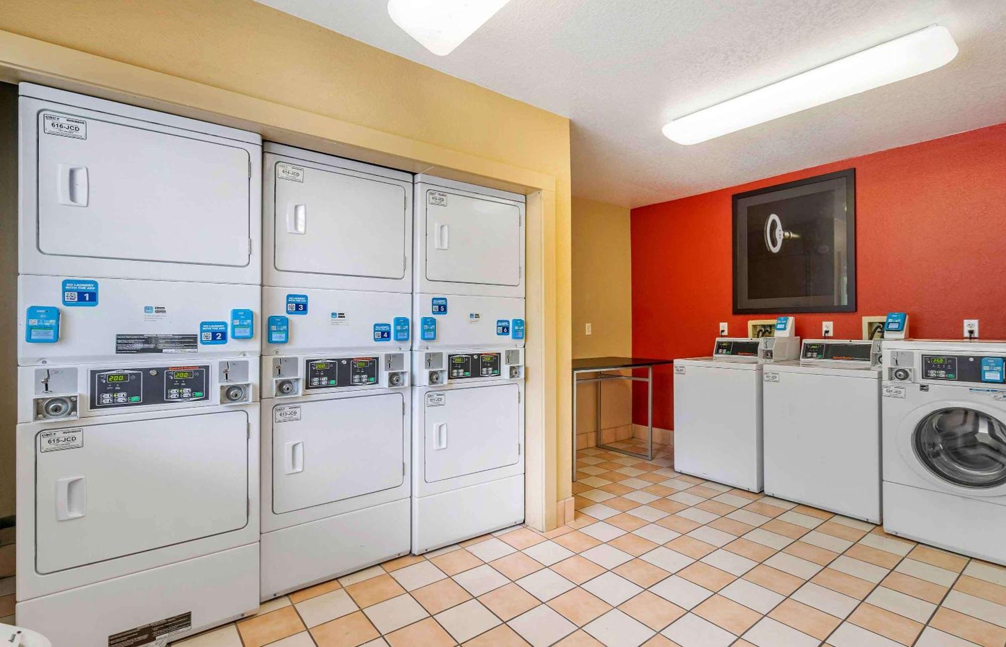 Extended America Select - - North Airport Hotel