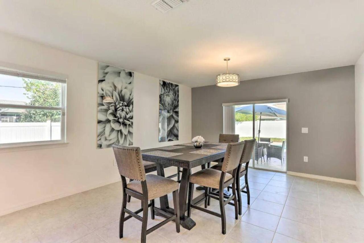 Holiday home 61 Massive 4 Bedroom Close To The With A Pool Port St. Lucie