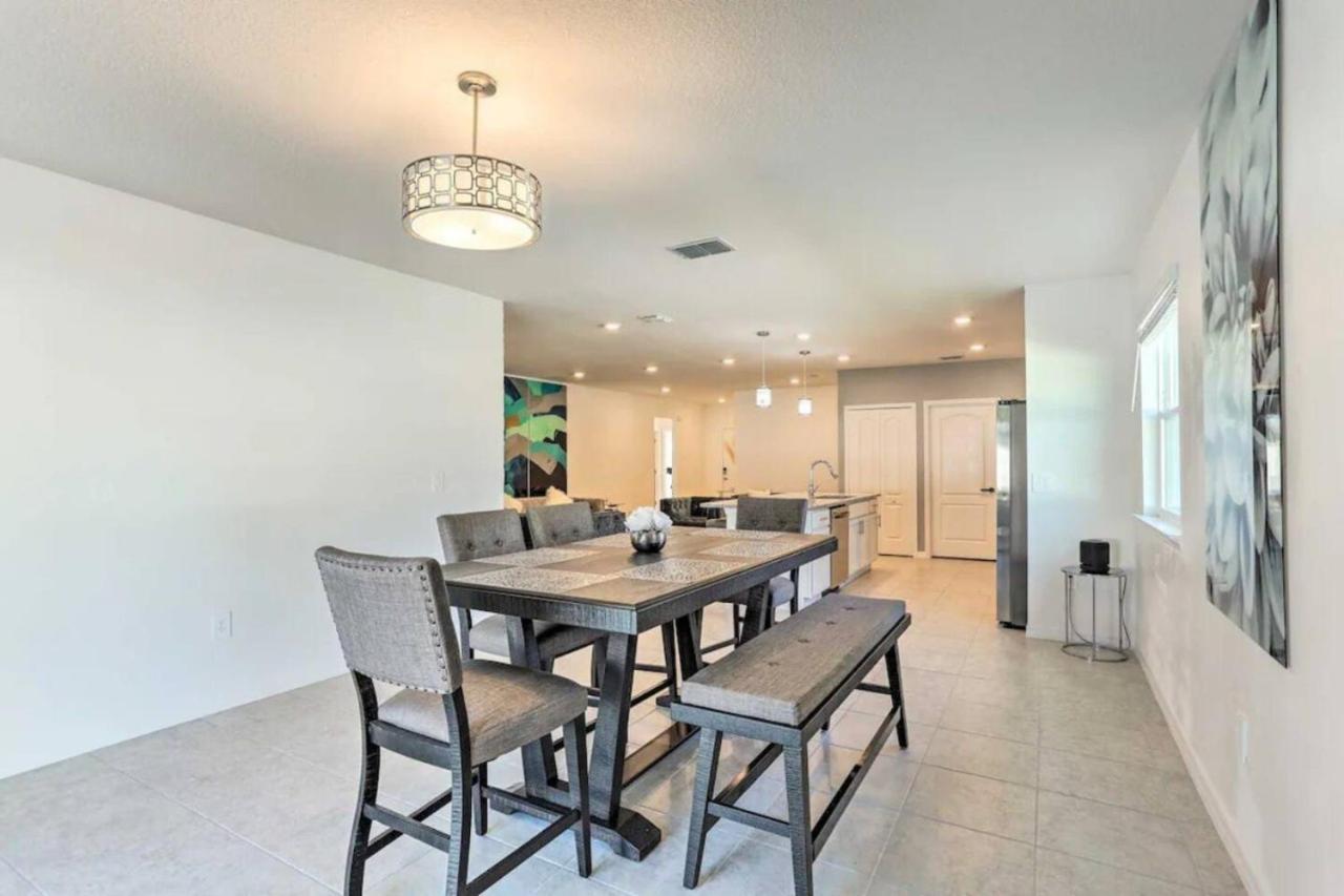Holiday home 61 Massive 4 Bedroom Close To The With A Pool Port St. Lucie