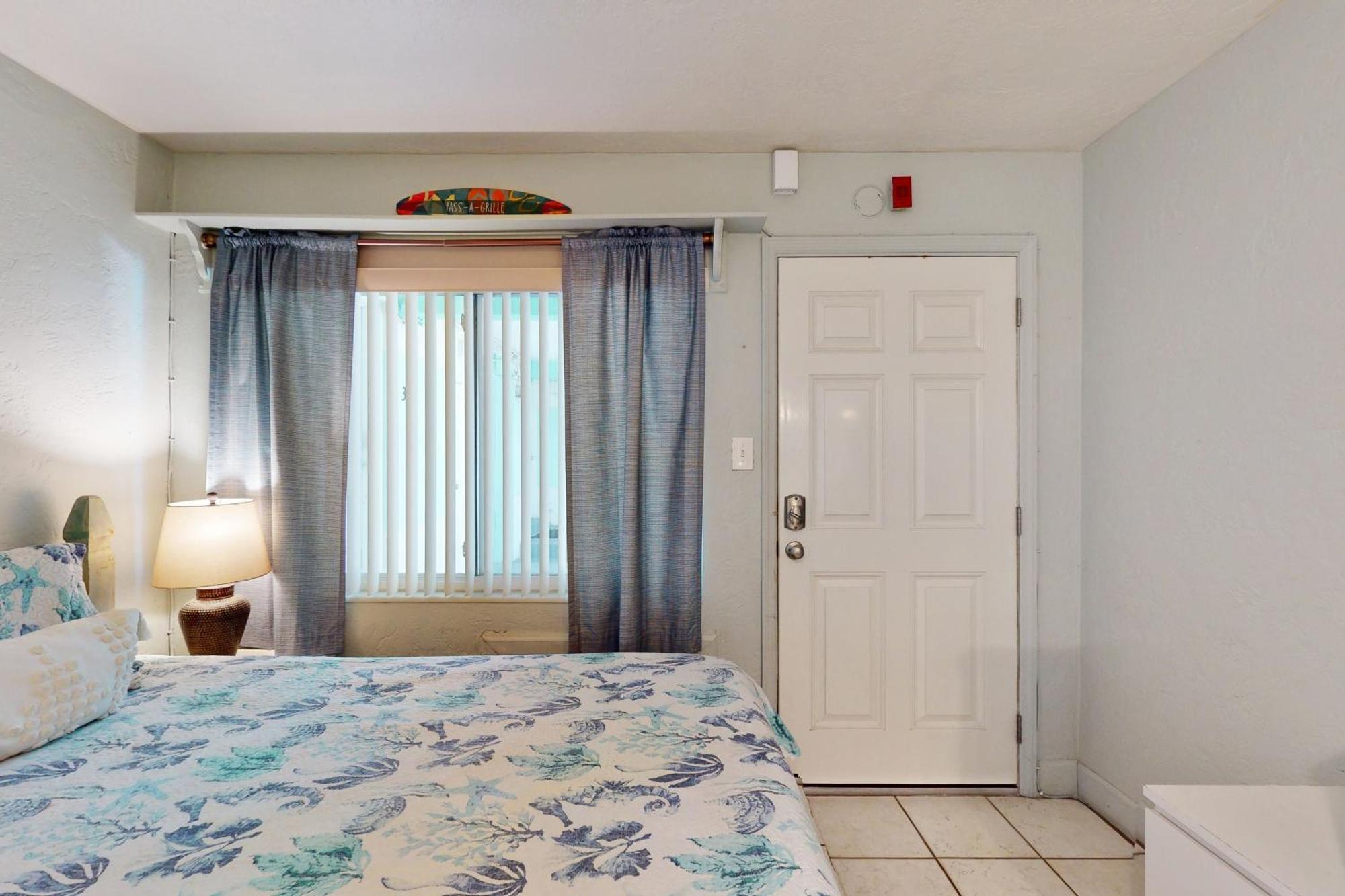 Hotel Pass-a-grille Retreat Unit 8 *