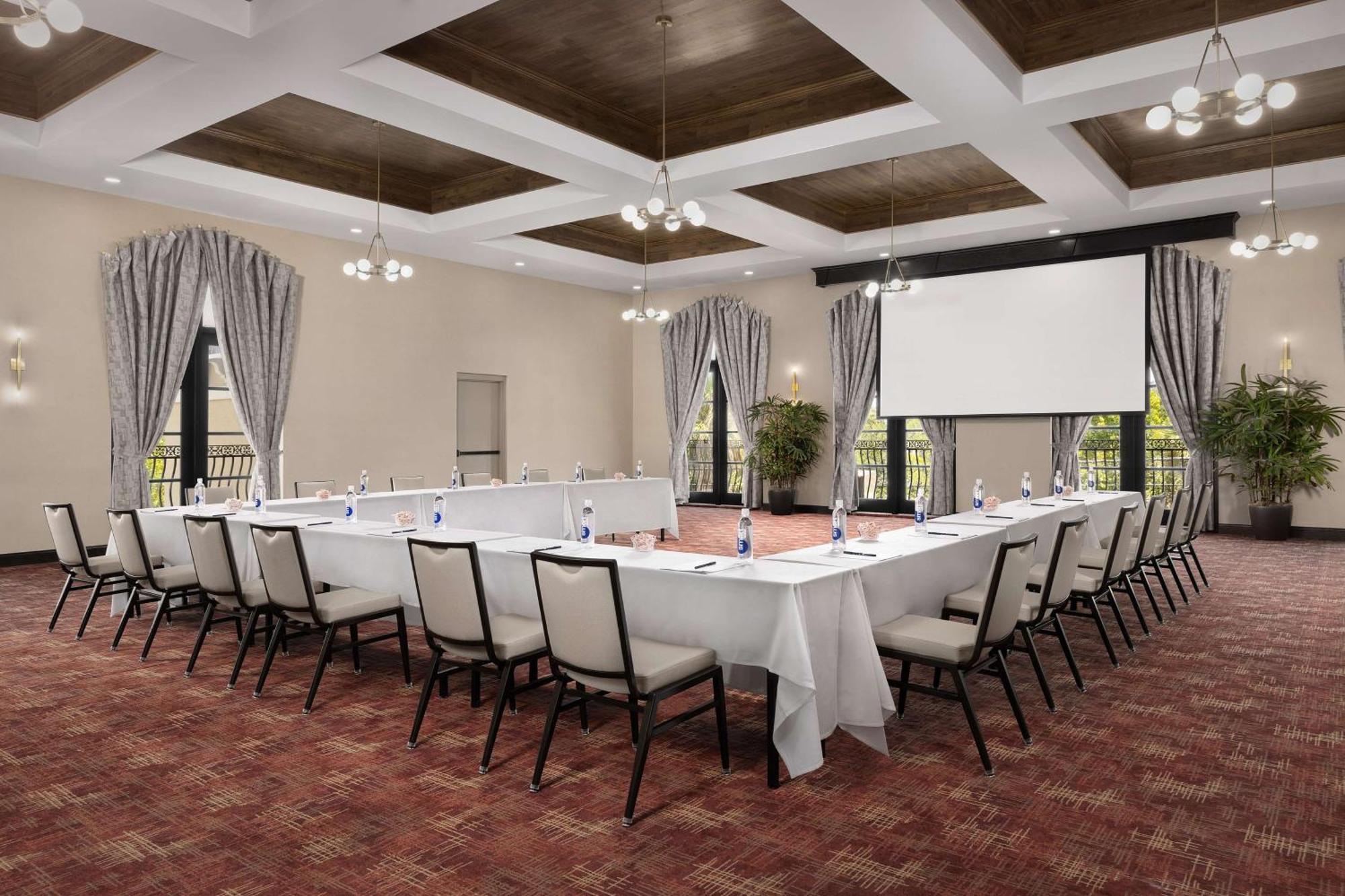 Hotel Doubletree By Hilton Historic District 4*