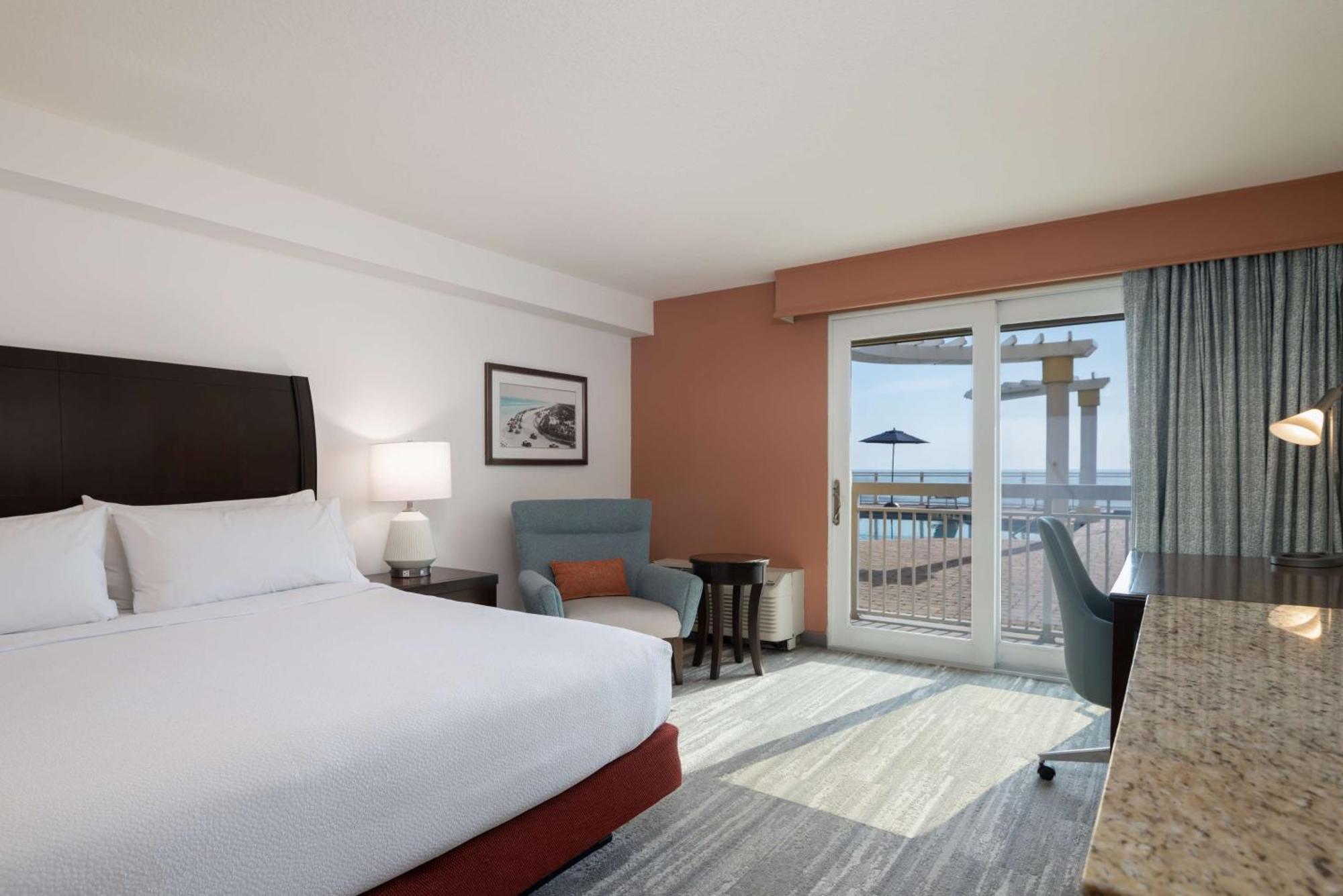 Hotel Hilton Garden Daytona Oceanfront 3*
