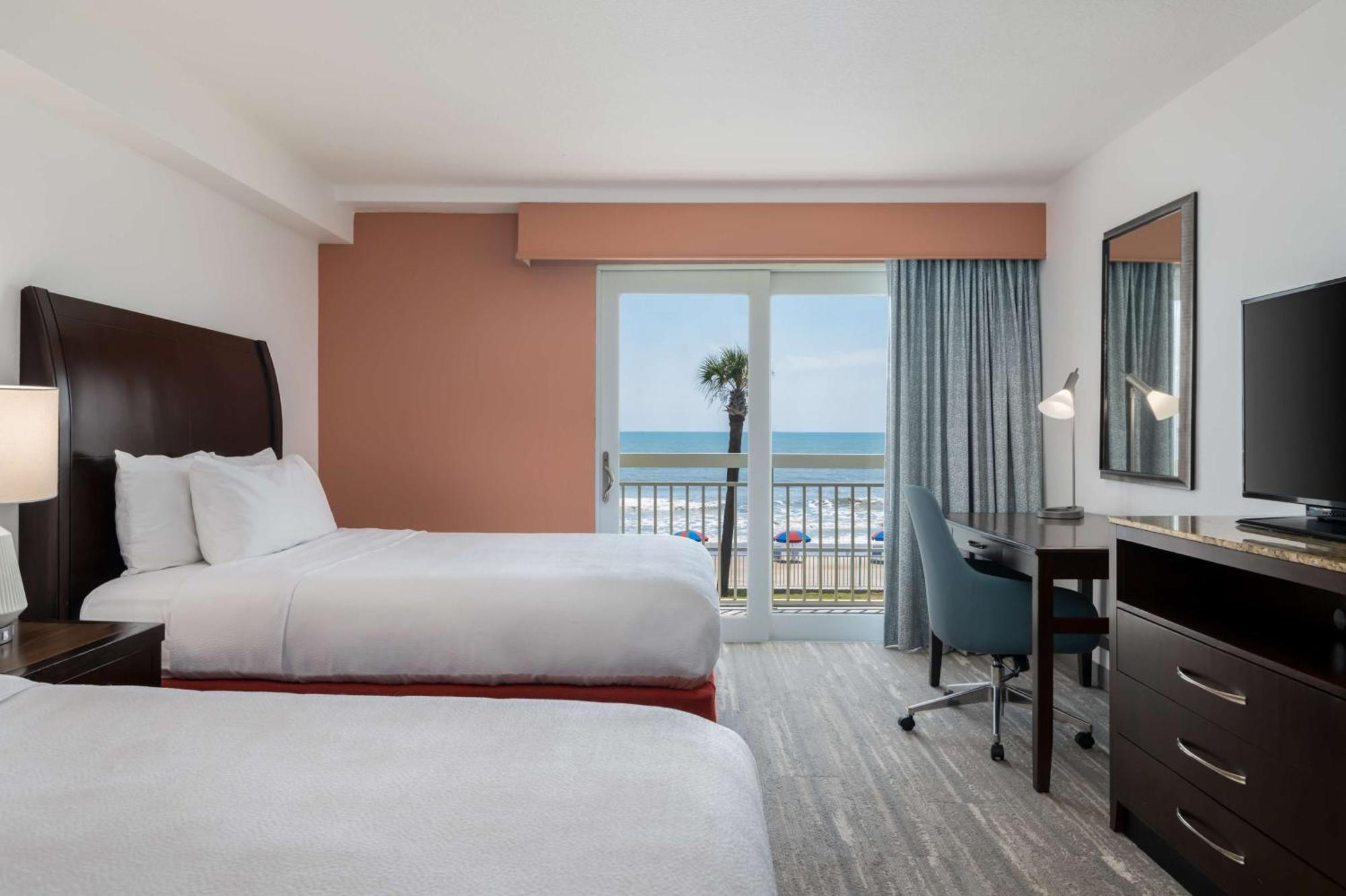 Hilton Garden Daytona Oceanfront 3*