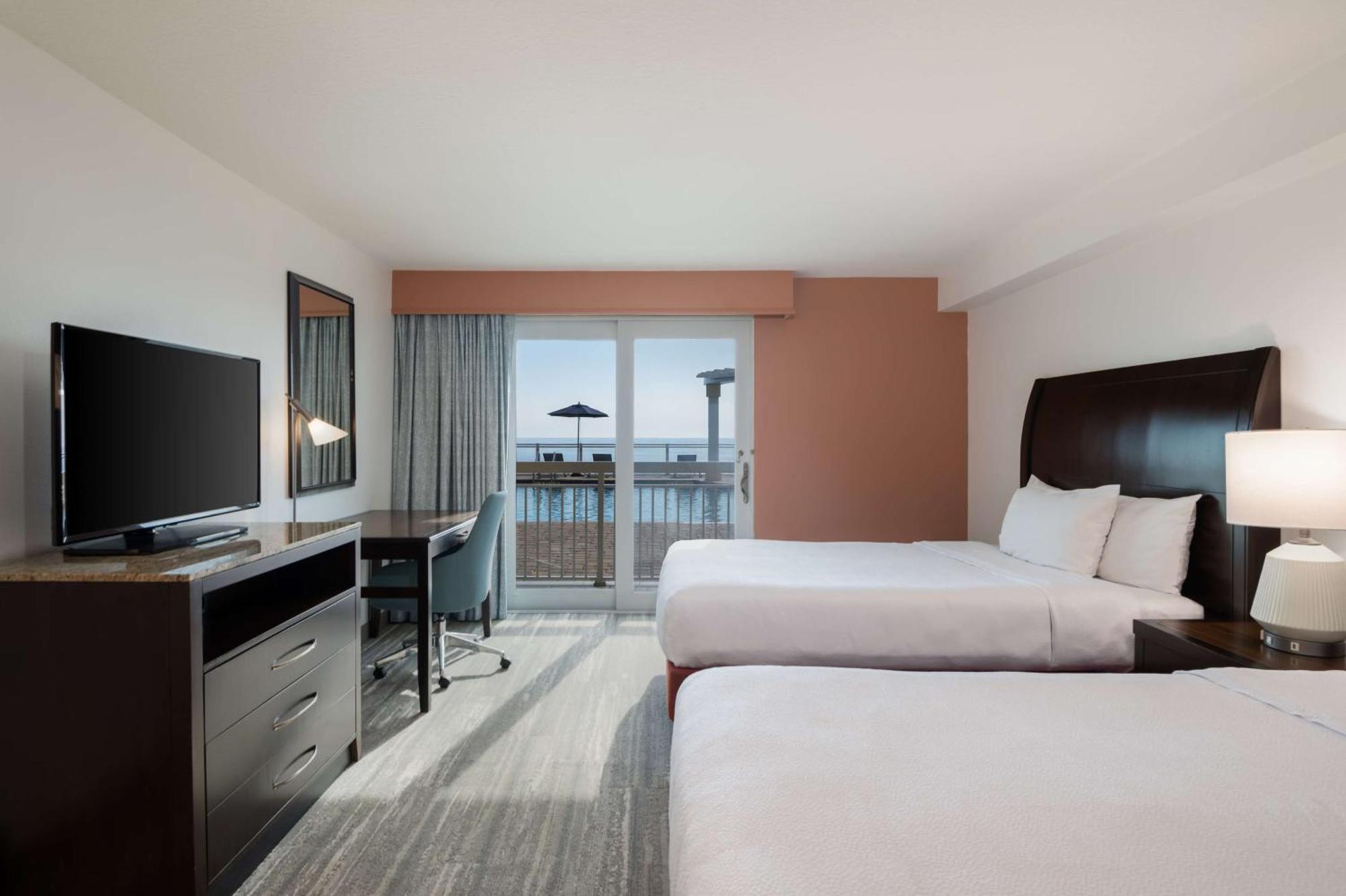 Hilton Garden Daytona Oceanfront 3*