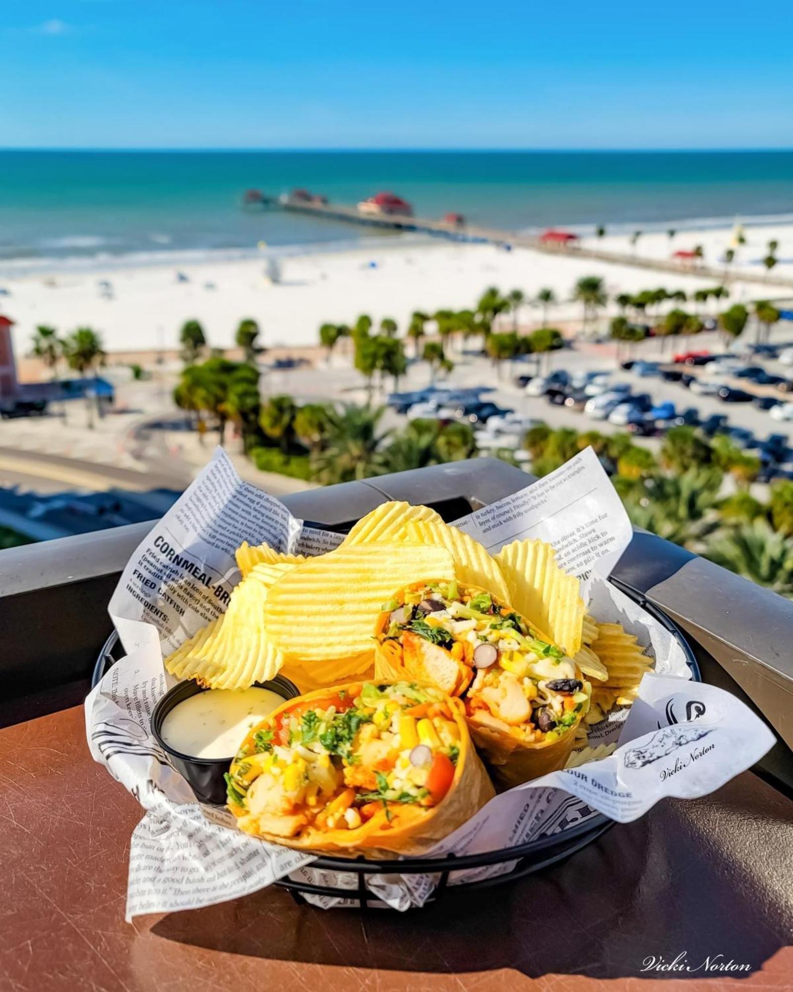Pier House 60 Clearwater Marina 3*