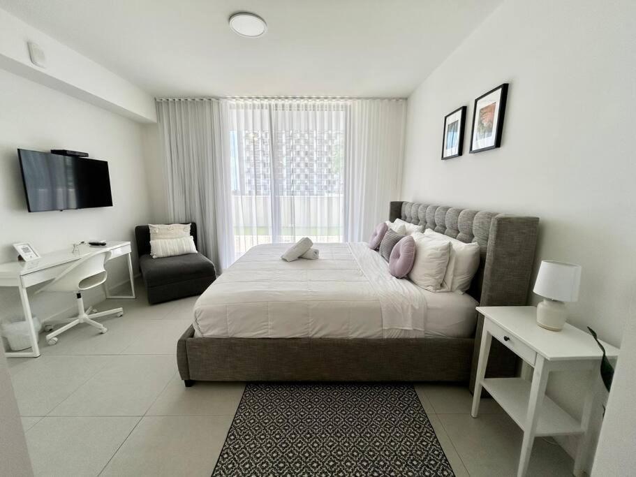 Comfortable In Downtown Doral Apartment Miami