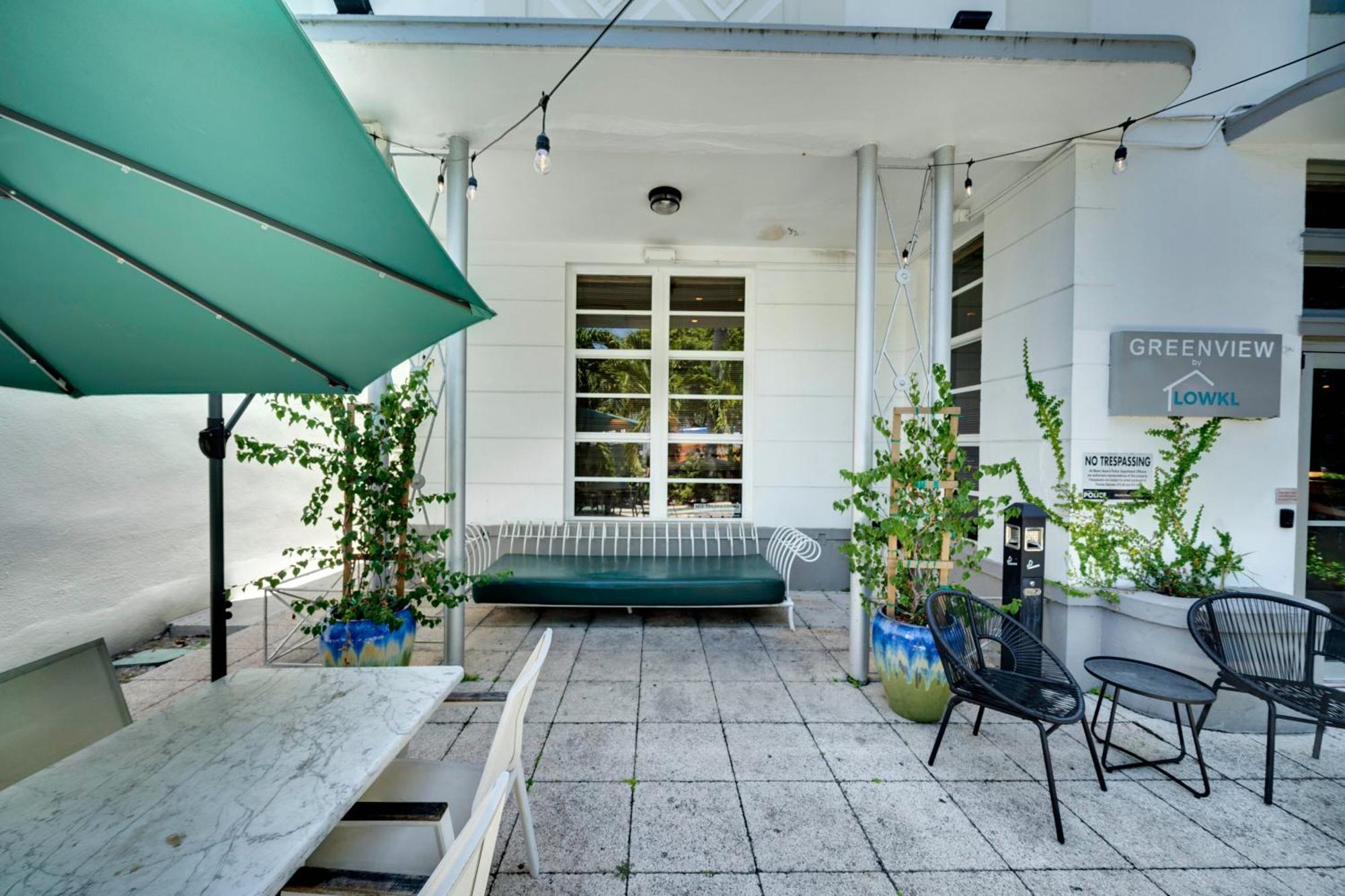 Greenview By Lowkl Hotel