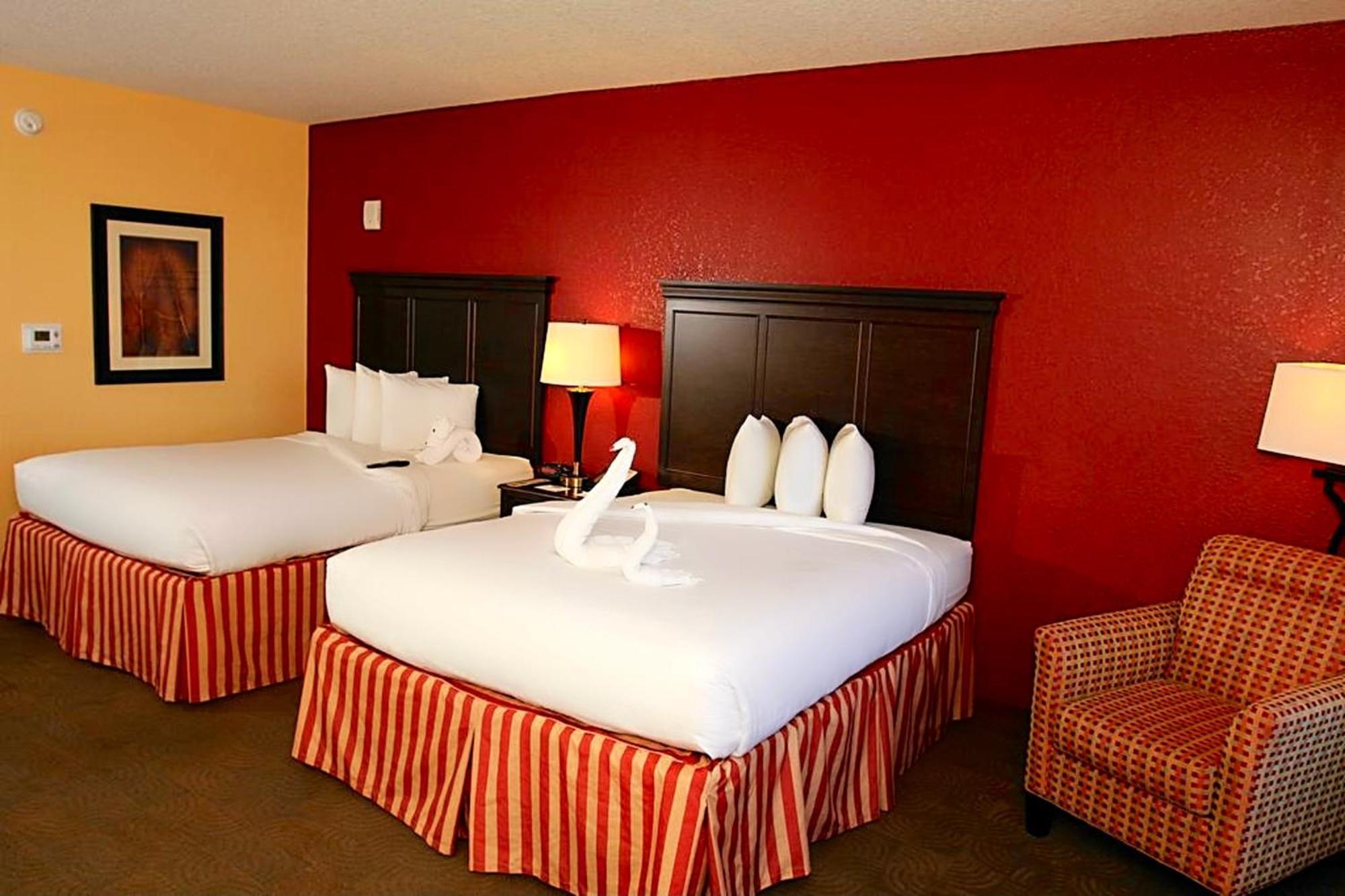 Pier House 60 Clearwater Marina Hotel 3*