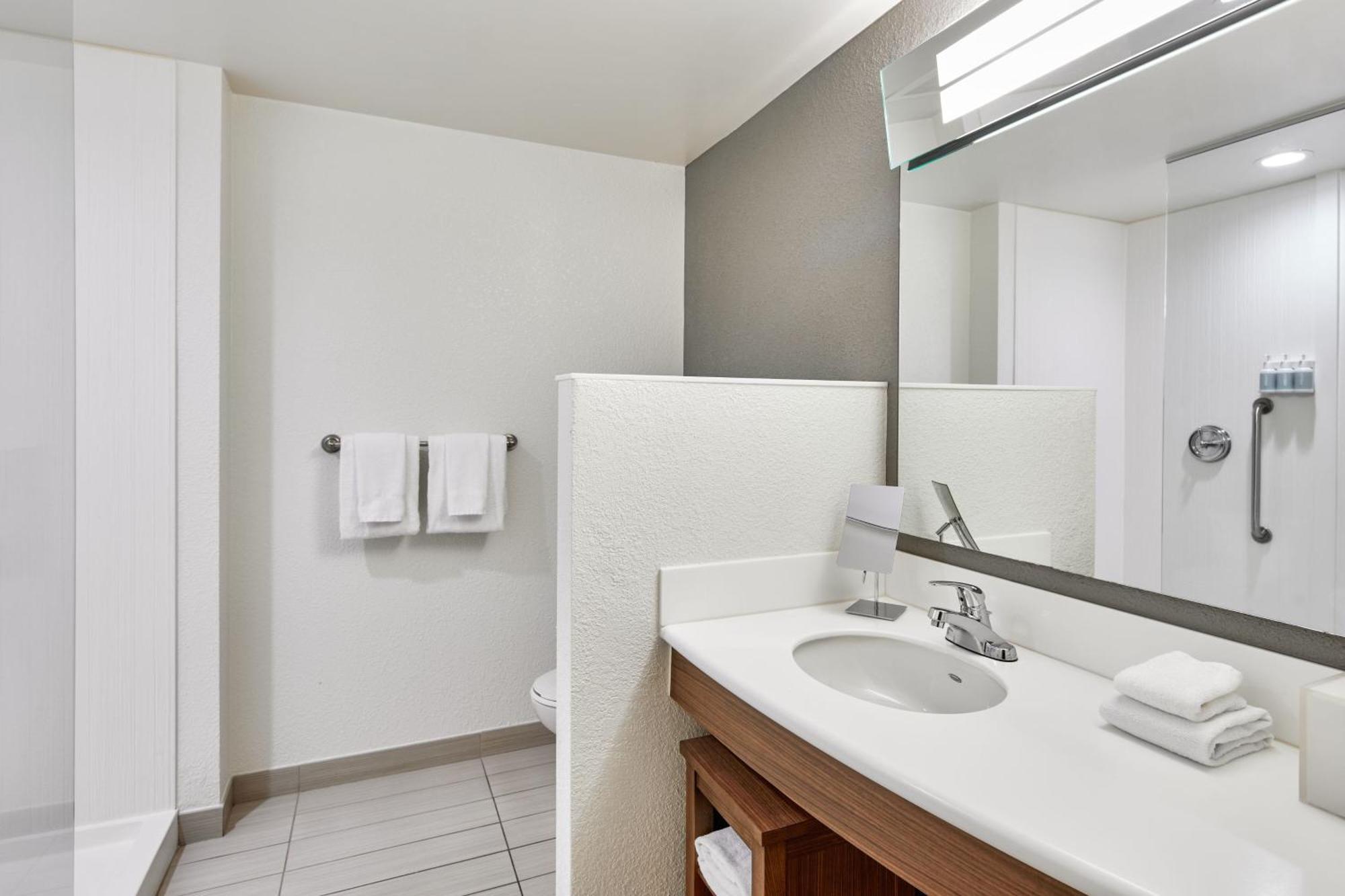 Courtyard By Marriott St. Petersburg Clearwater/madeira