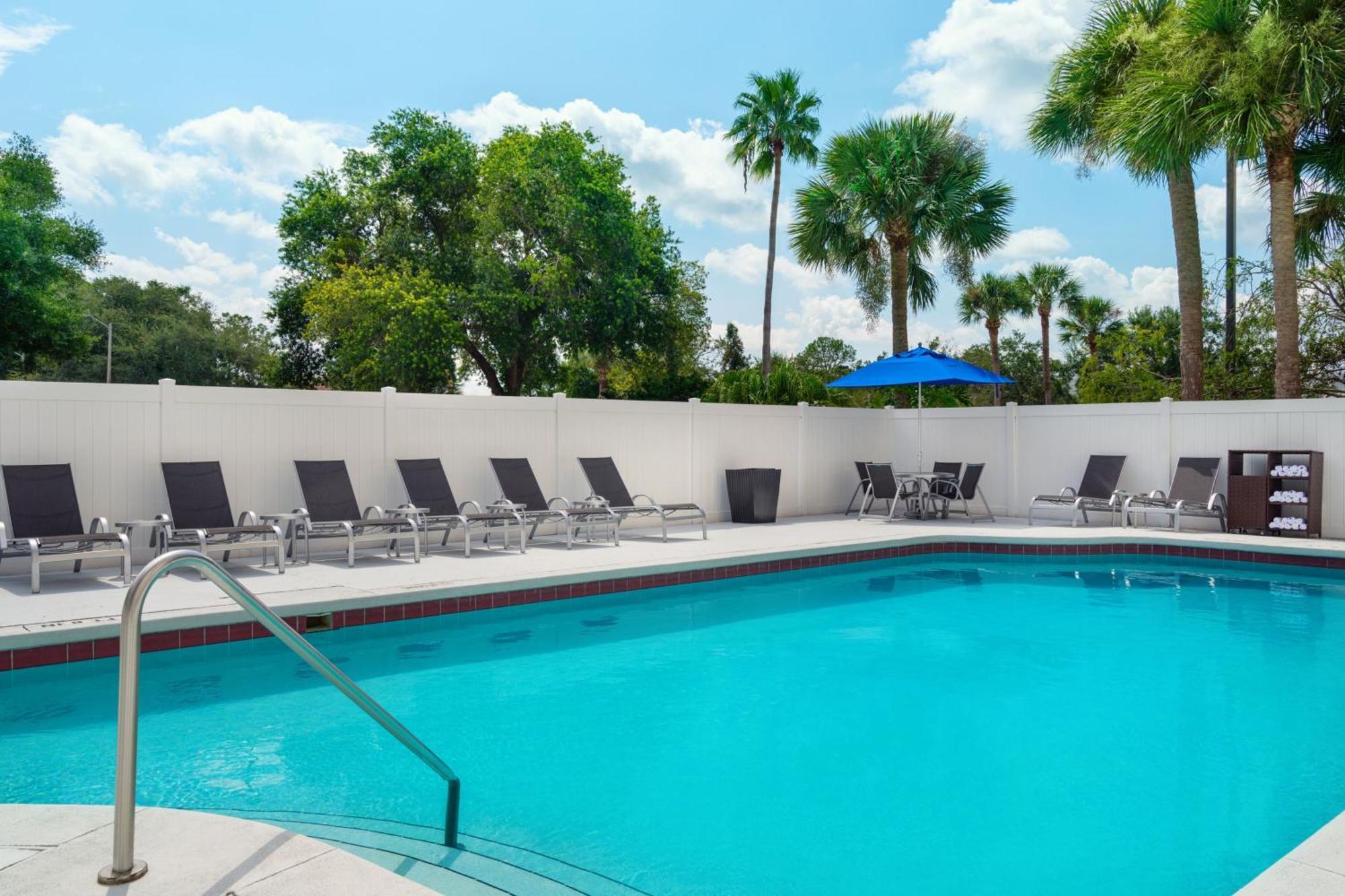 Fairfield & By Marriott Orlando Buena Vista Hotel 3*
