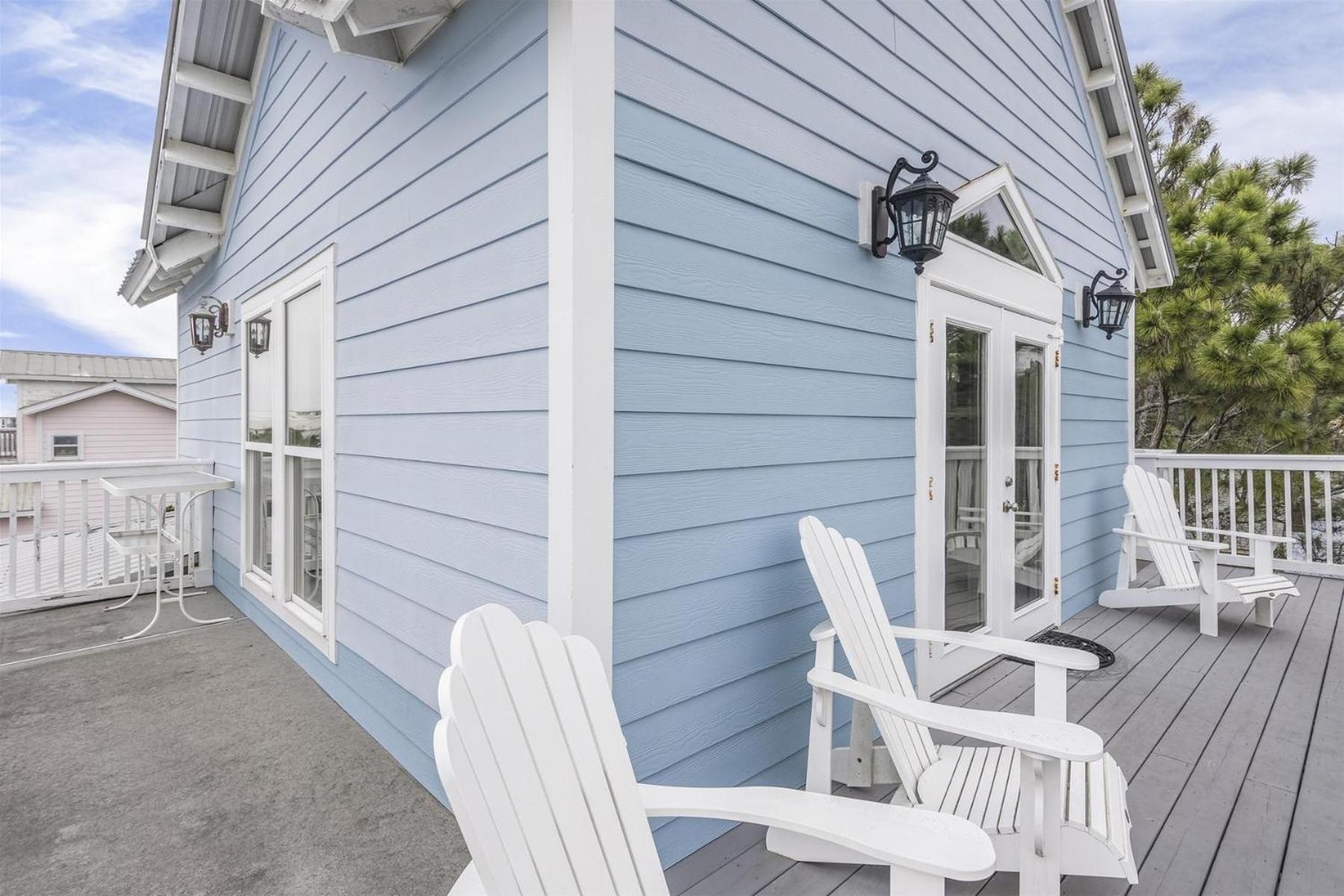 Seagrove - The Blue Dolphin *