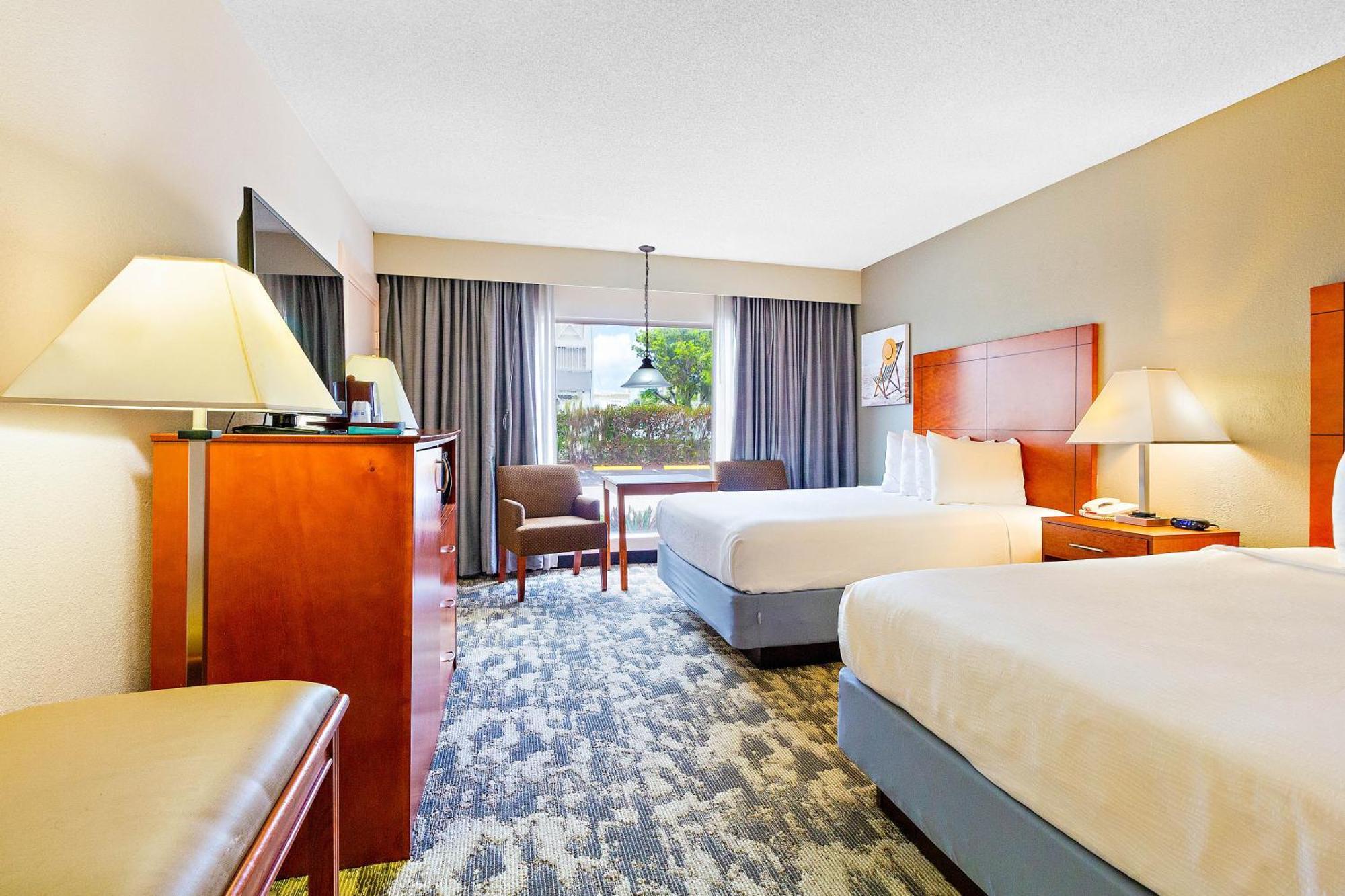 Oasis Hotel 3*