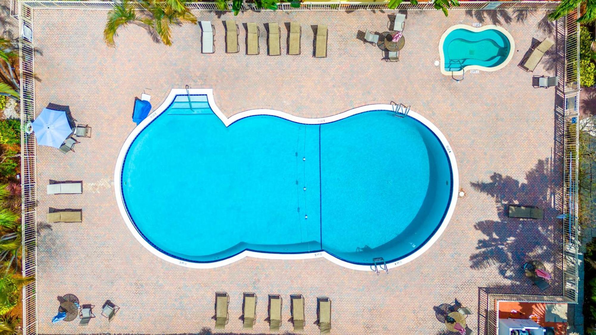 Oasis Hotel