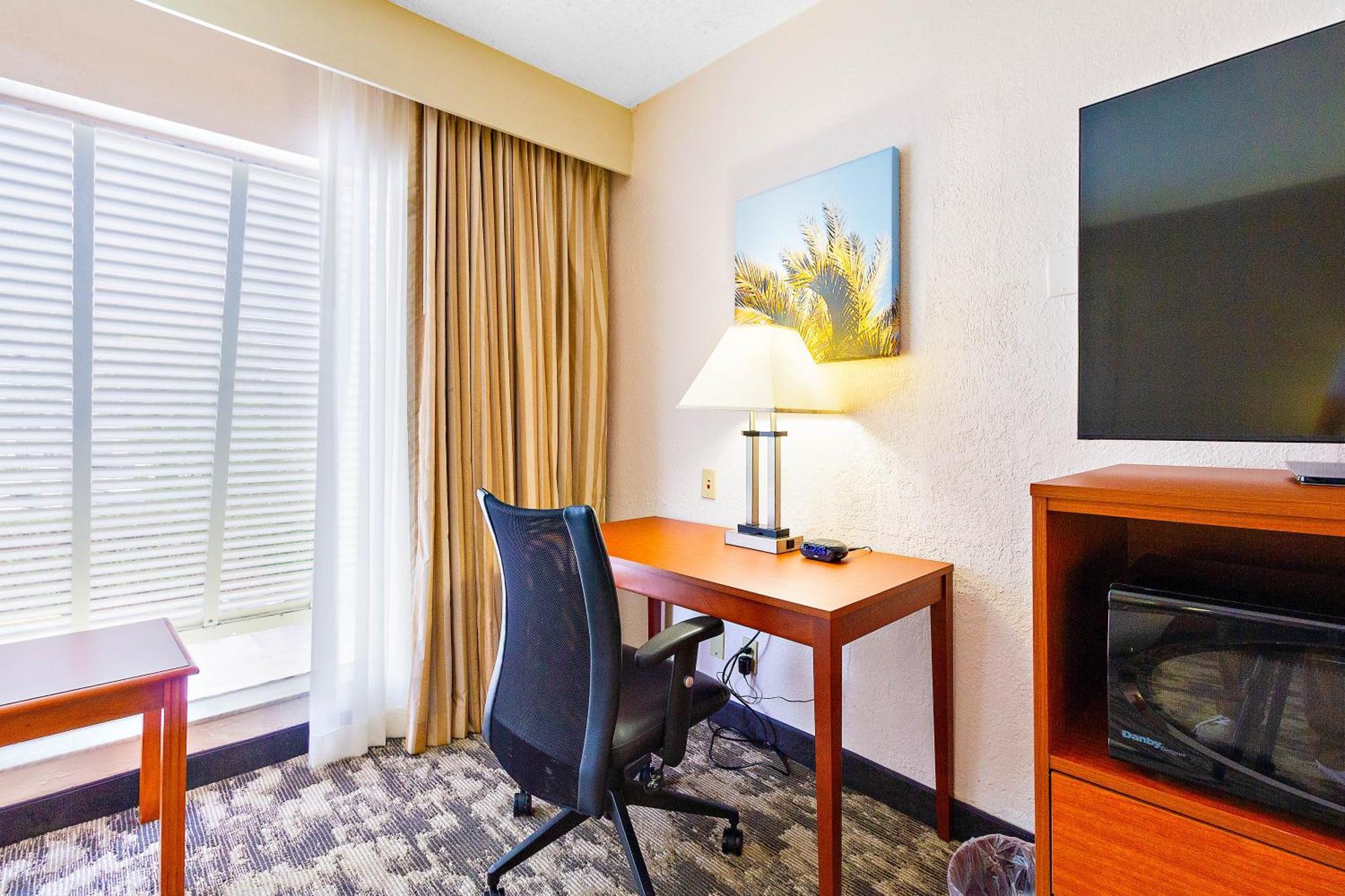 Hotel Oasis 3*