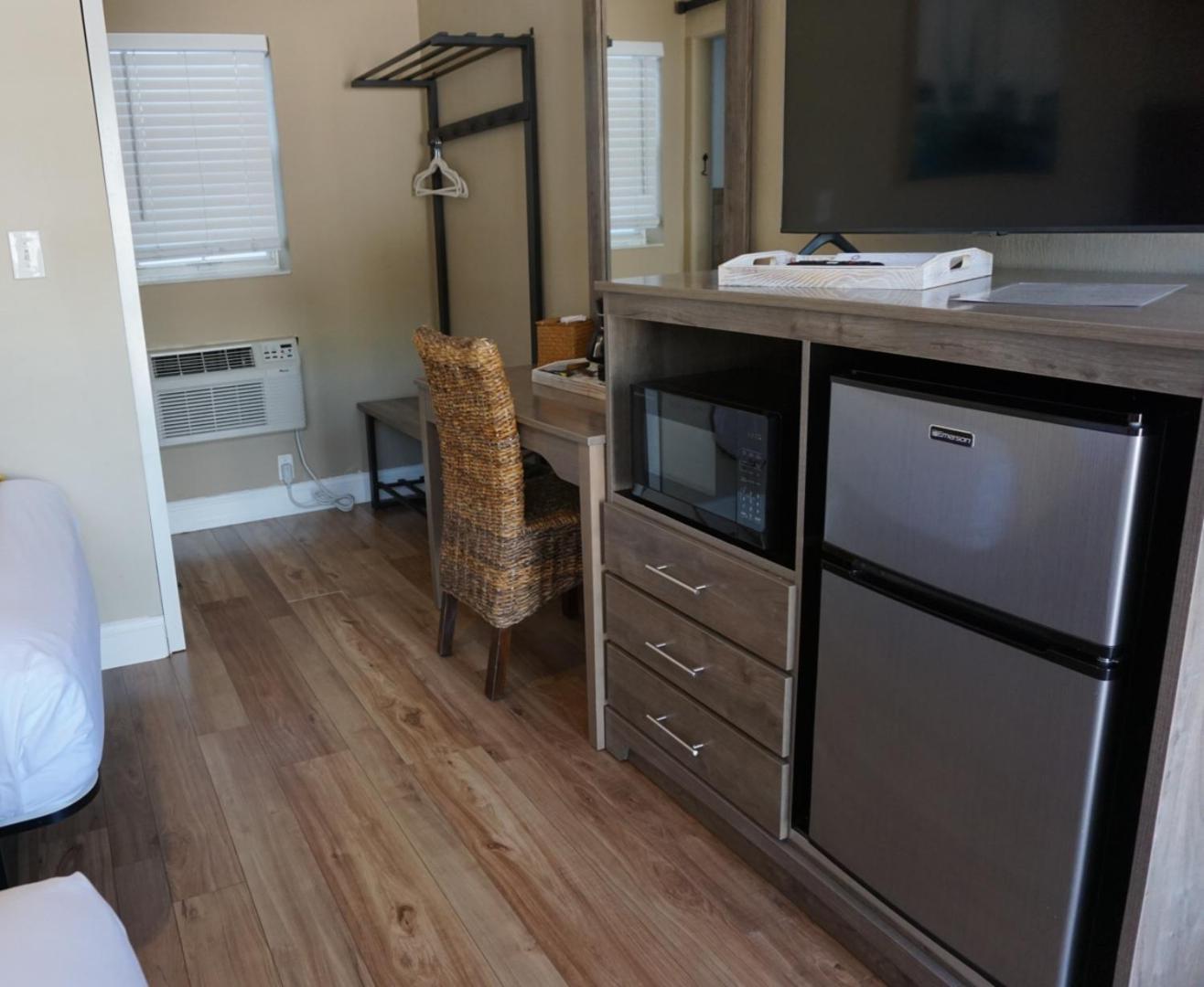 Bleu Beach Resort Motel Indialantic