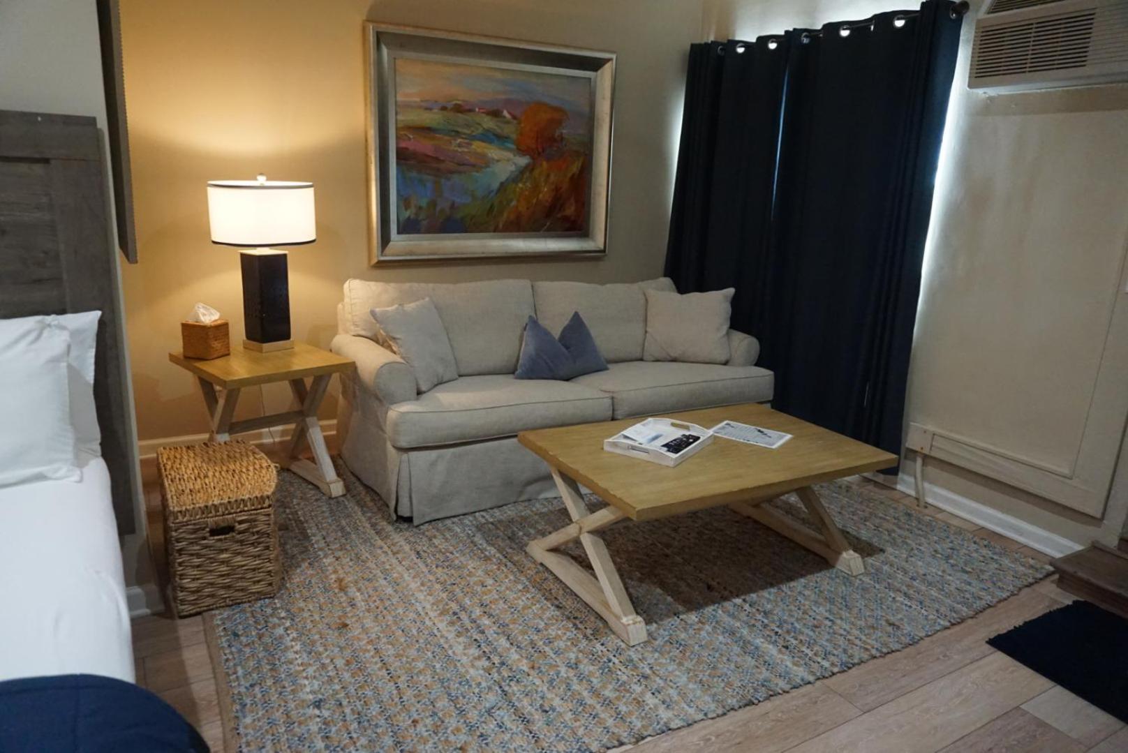 Motel Bleu Beach Resort