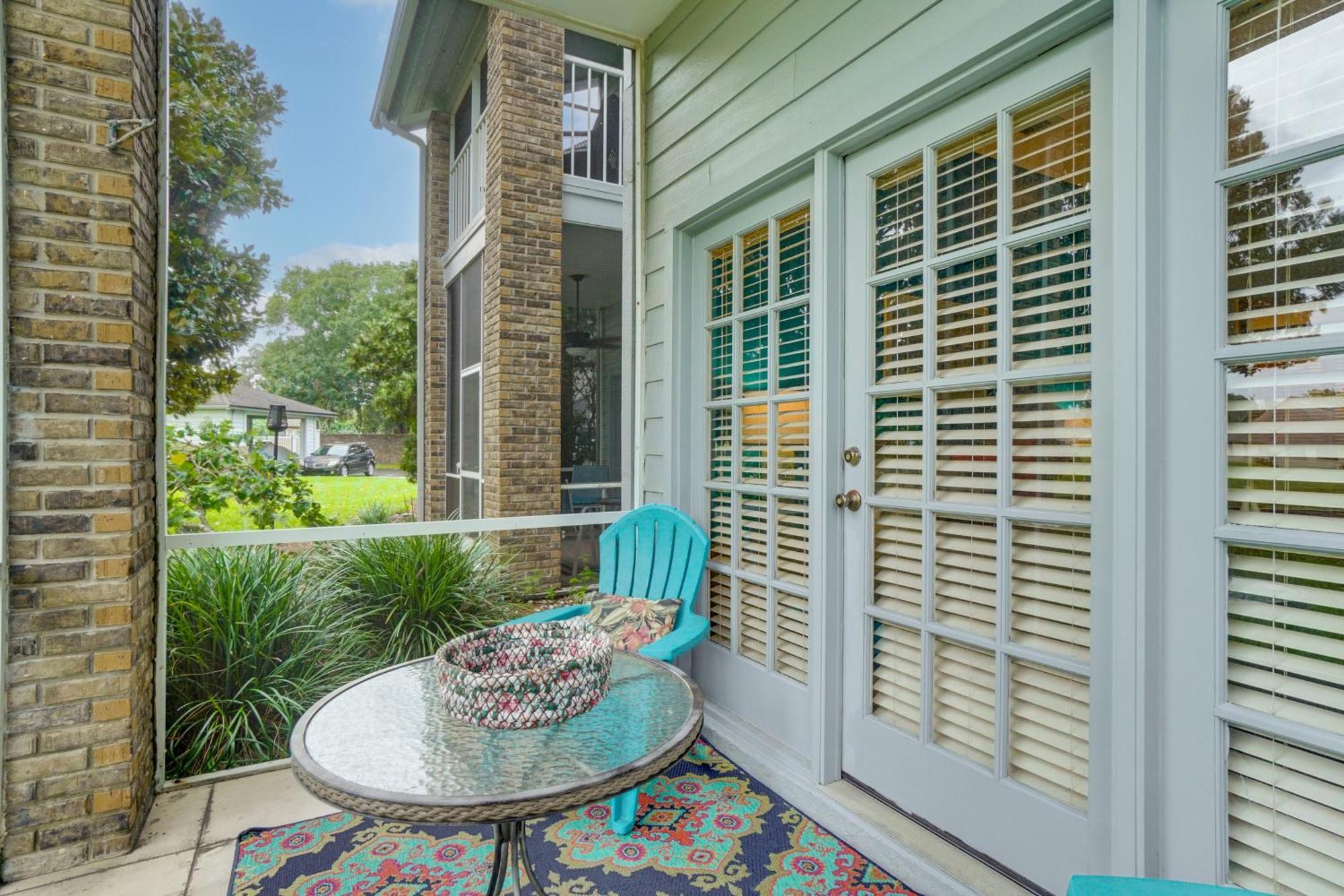 Apartment Sunny Retreat Near Space Coast! *