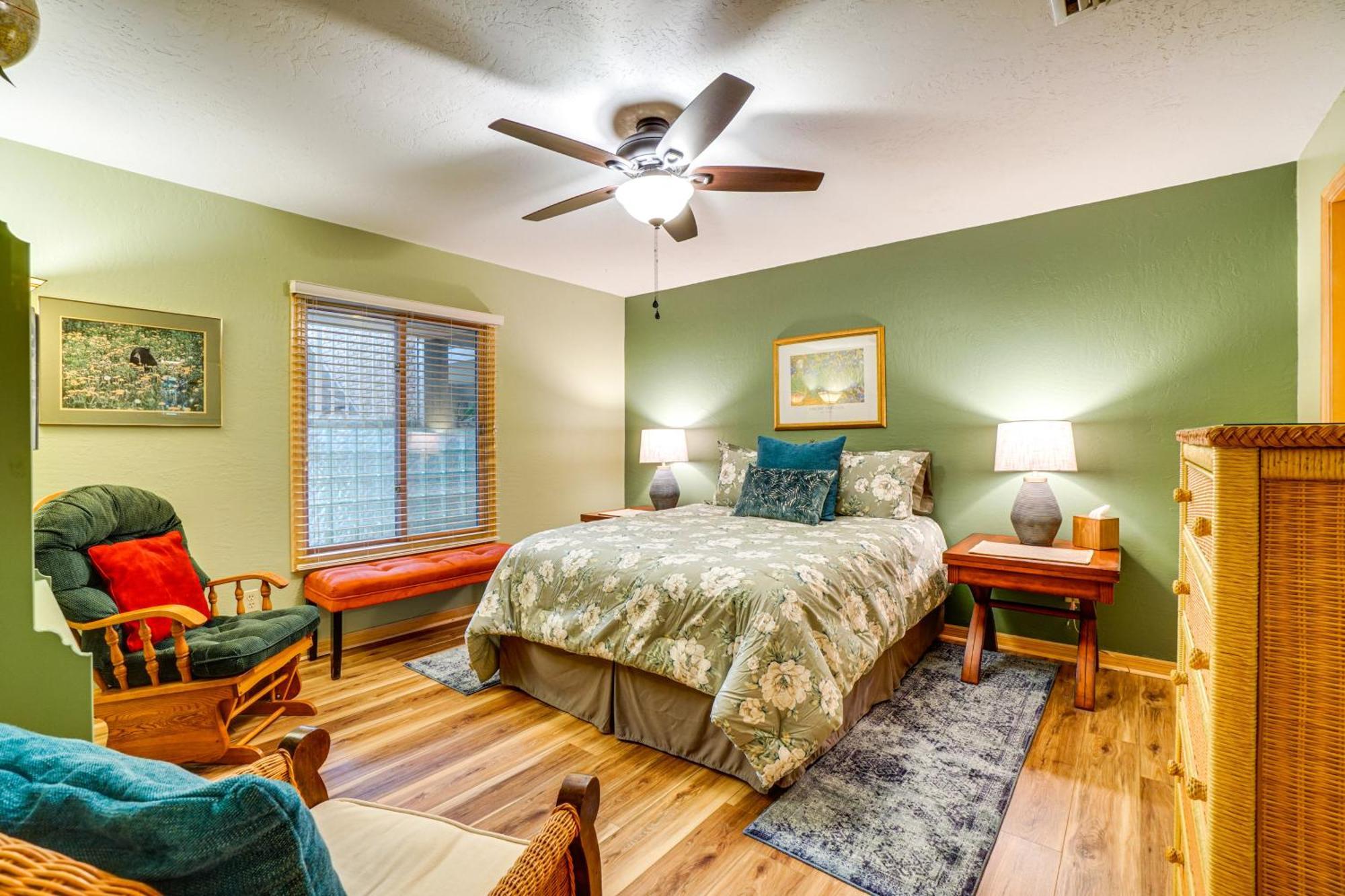 Apartment Sunny Retreat Near Space Coast! *