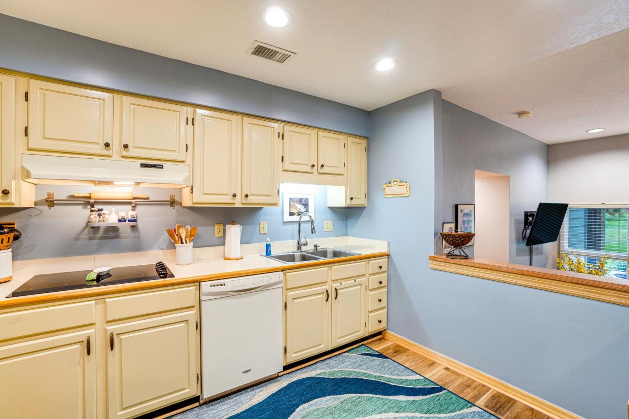 Sunny Retreat Near Space Coast! Apartment *